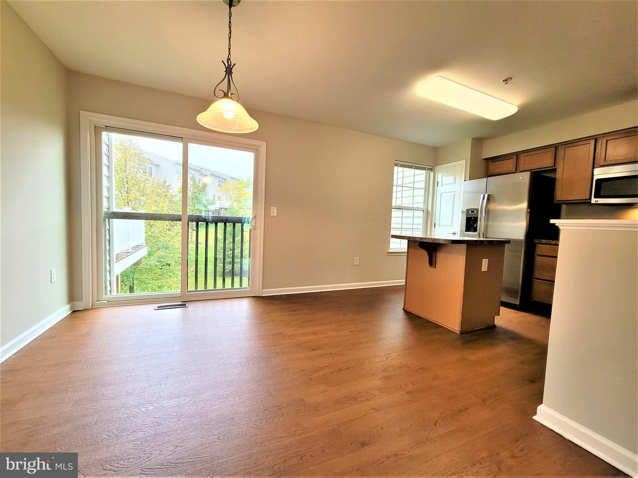 HIGHVIEW AT MONTGOME - Residential