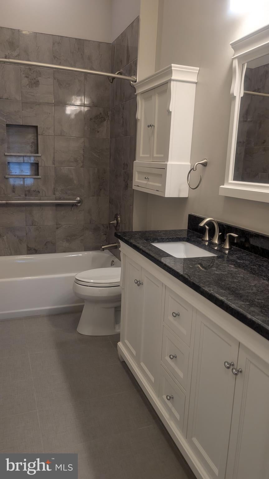 255 NASSAU STREET #305