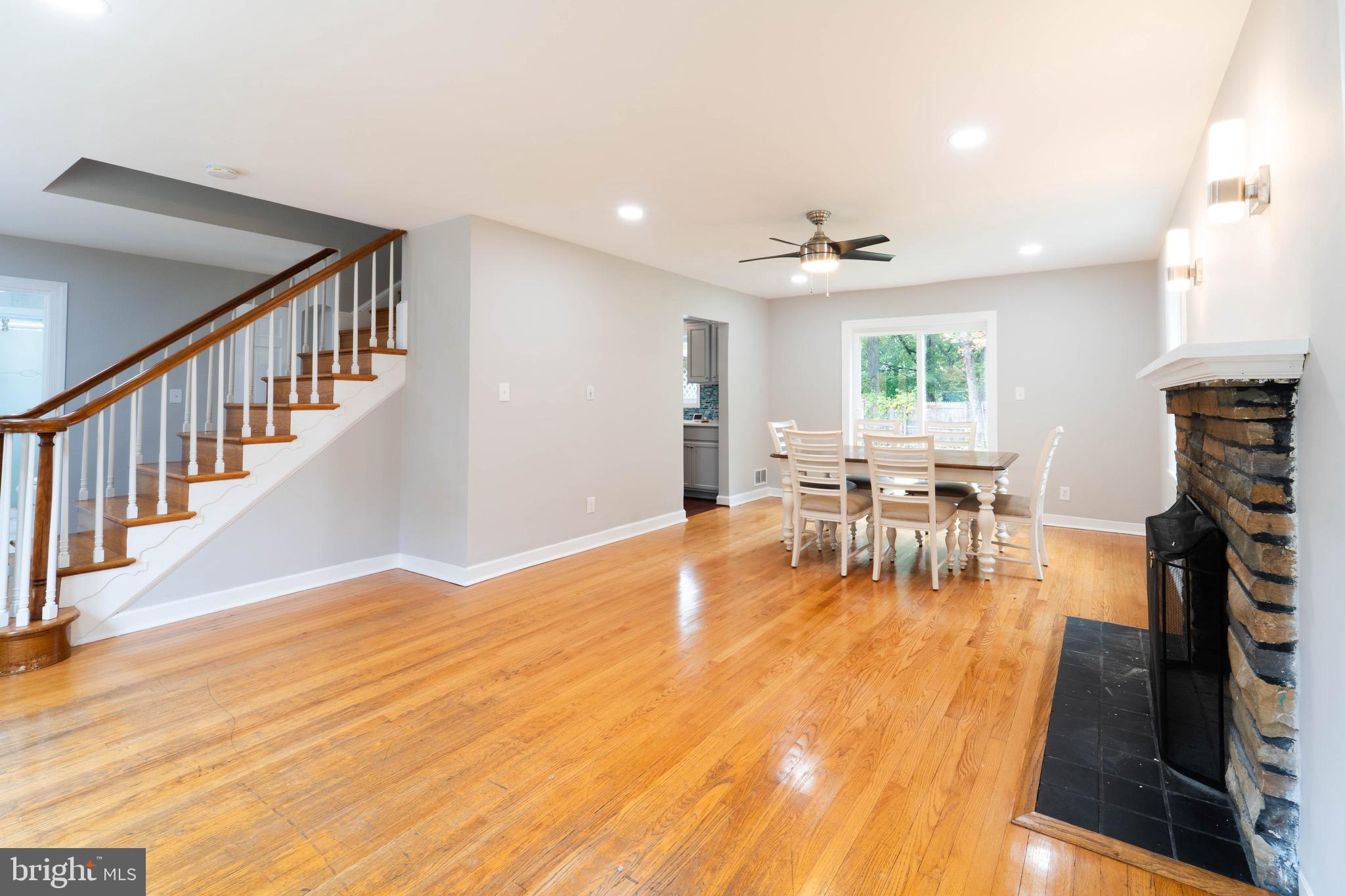 PINE KNOLLS - Residential Lease