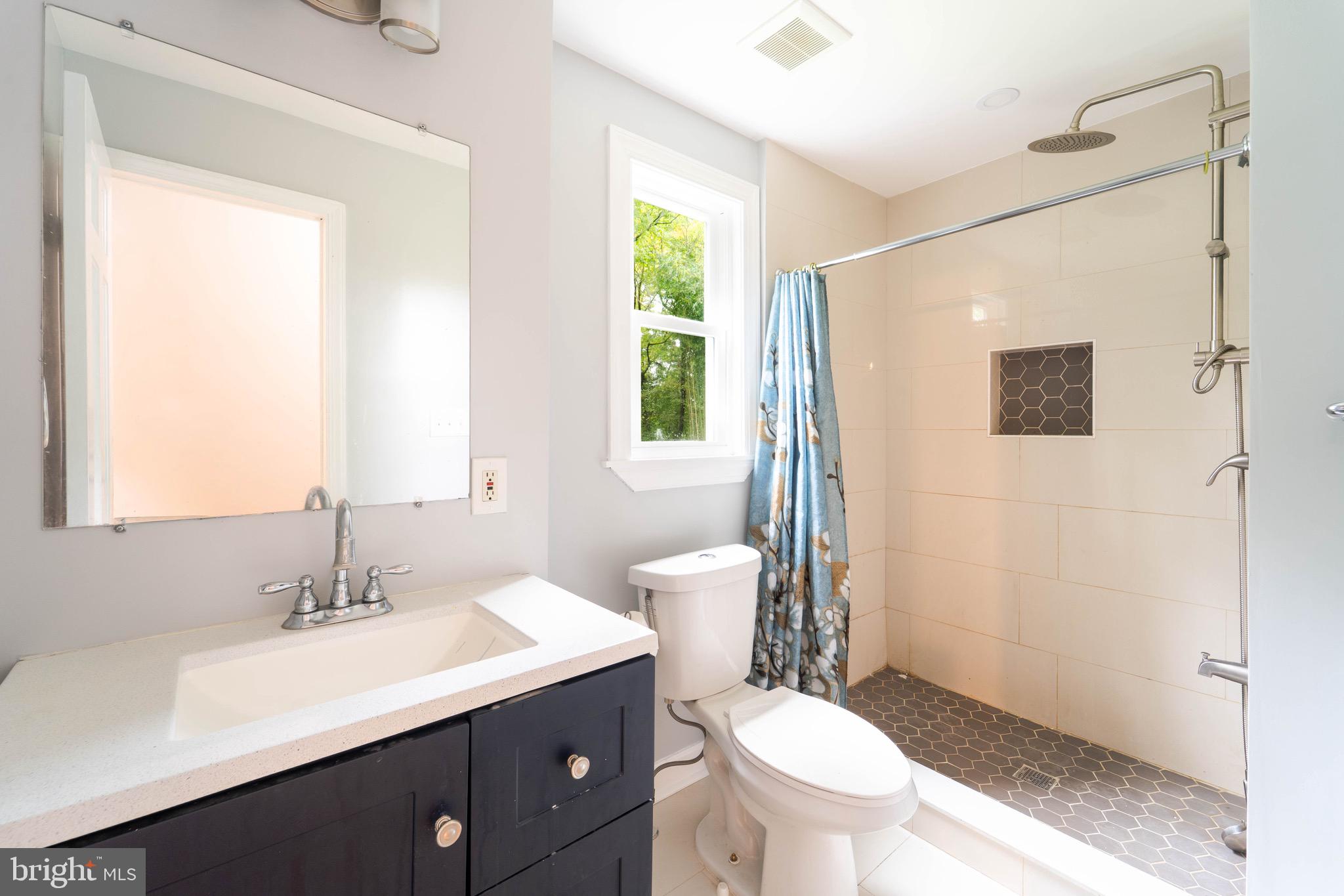 PINE KNOLLS - Residential Lease