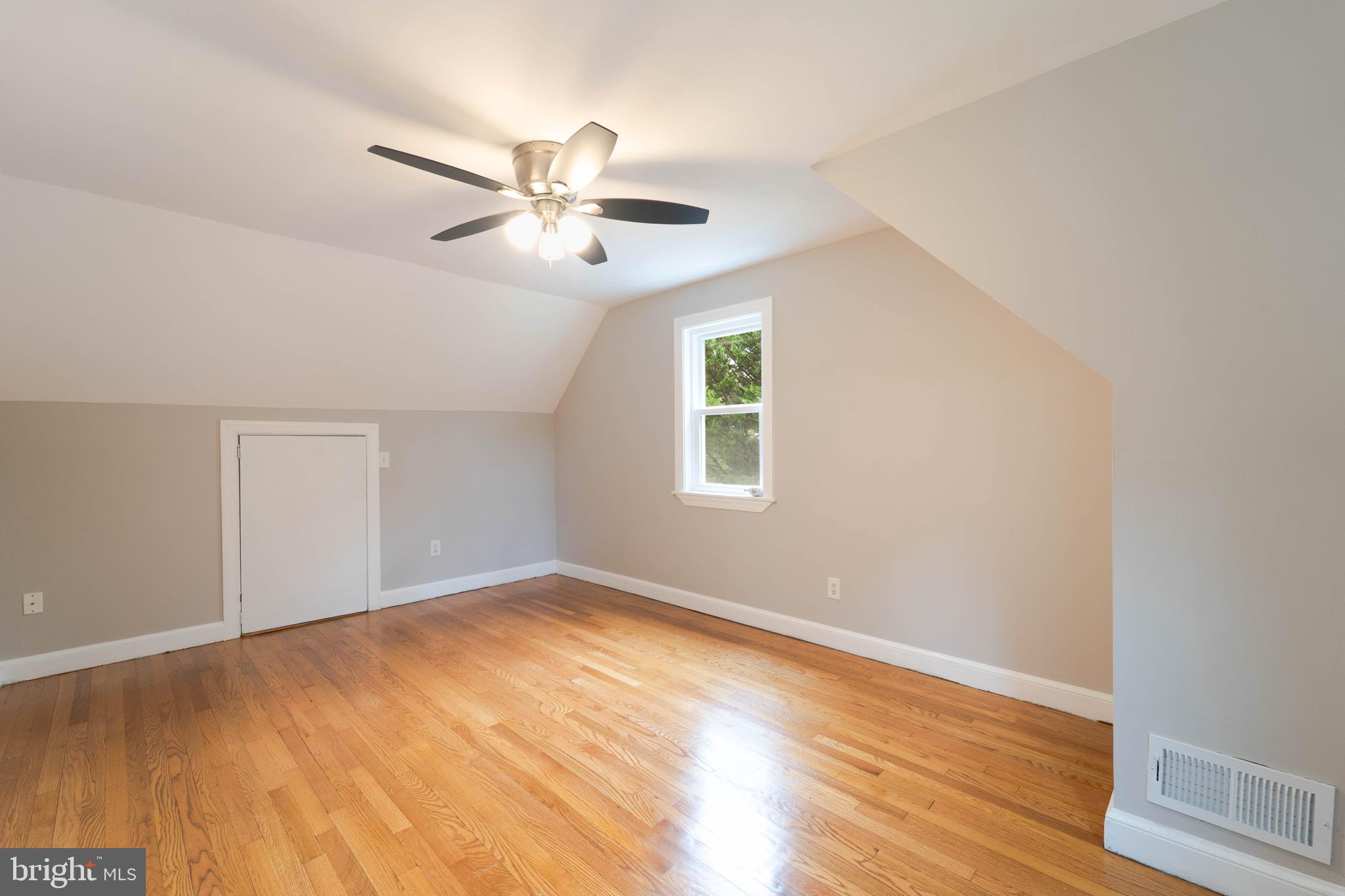 PINE KNOLLS - Residential Lease