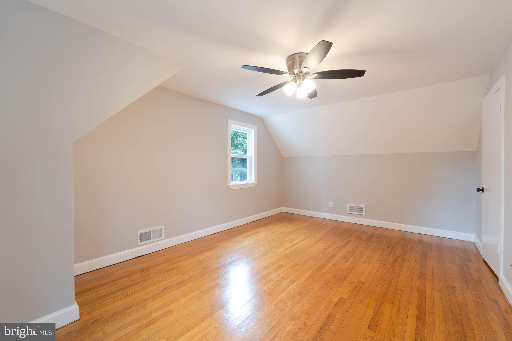 PINE KNOLLS - Residential Lease