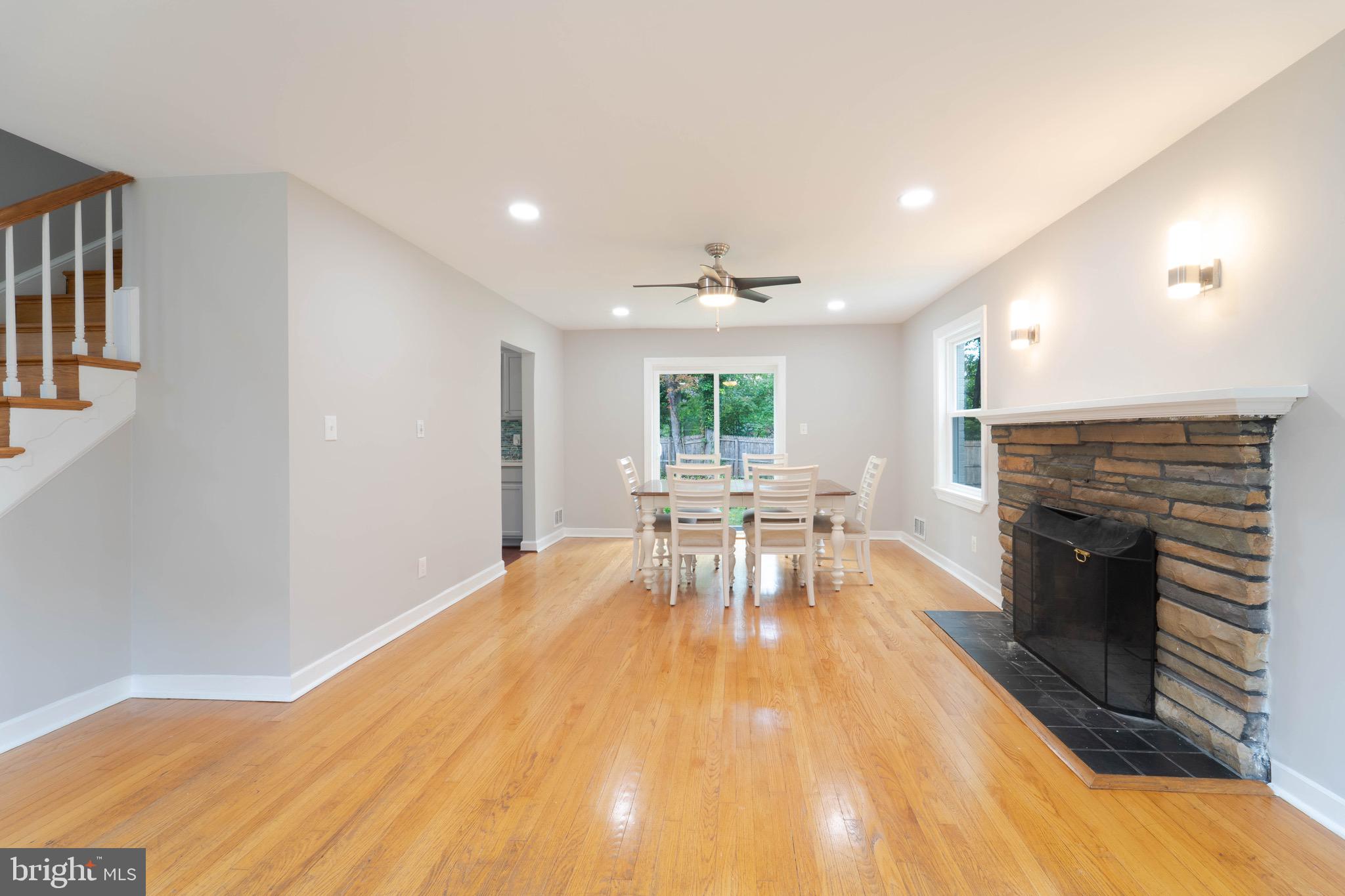 PINE KNOLLS - Residential Lease