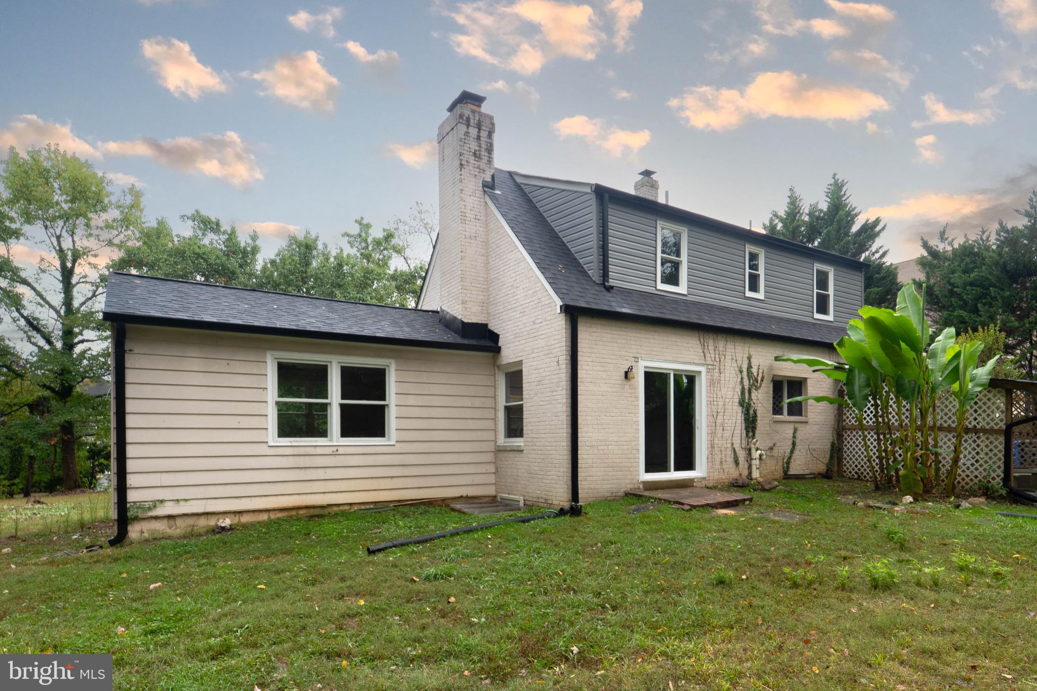 PINE KNOLLS - Residential Lease