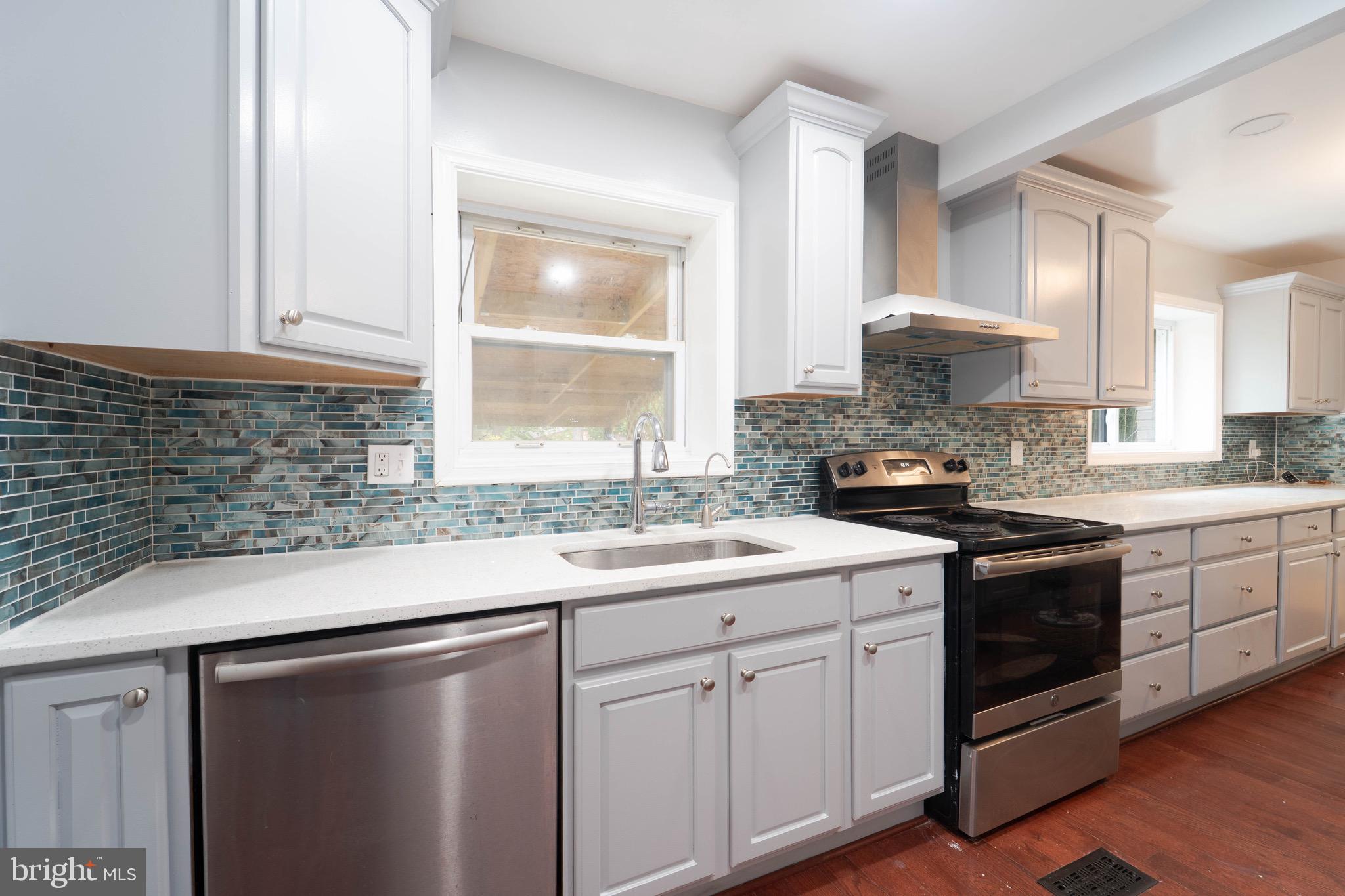 PINE KNOLLS - Residential Lease