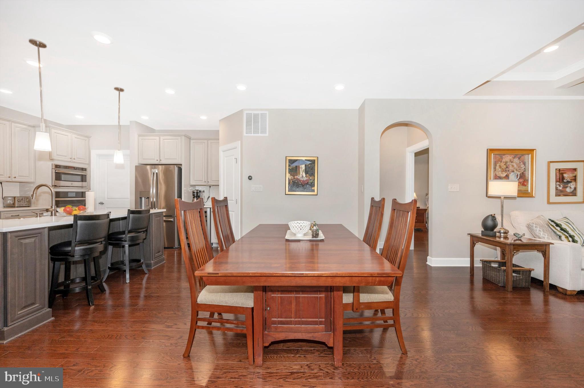 URBANA VILLAS - Residential