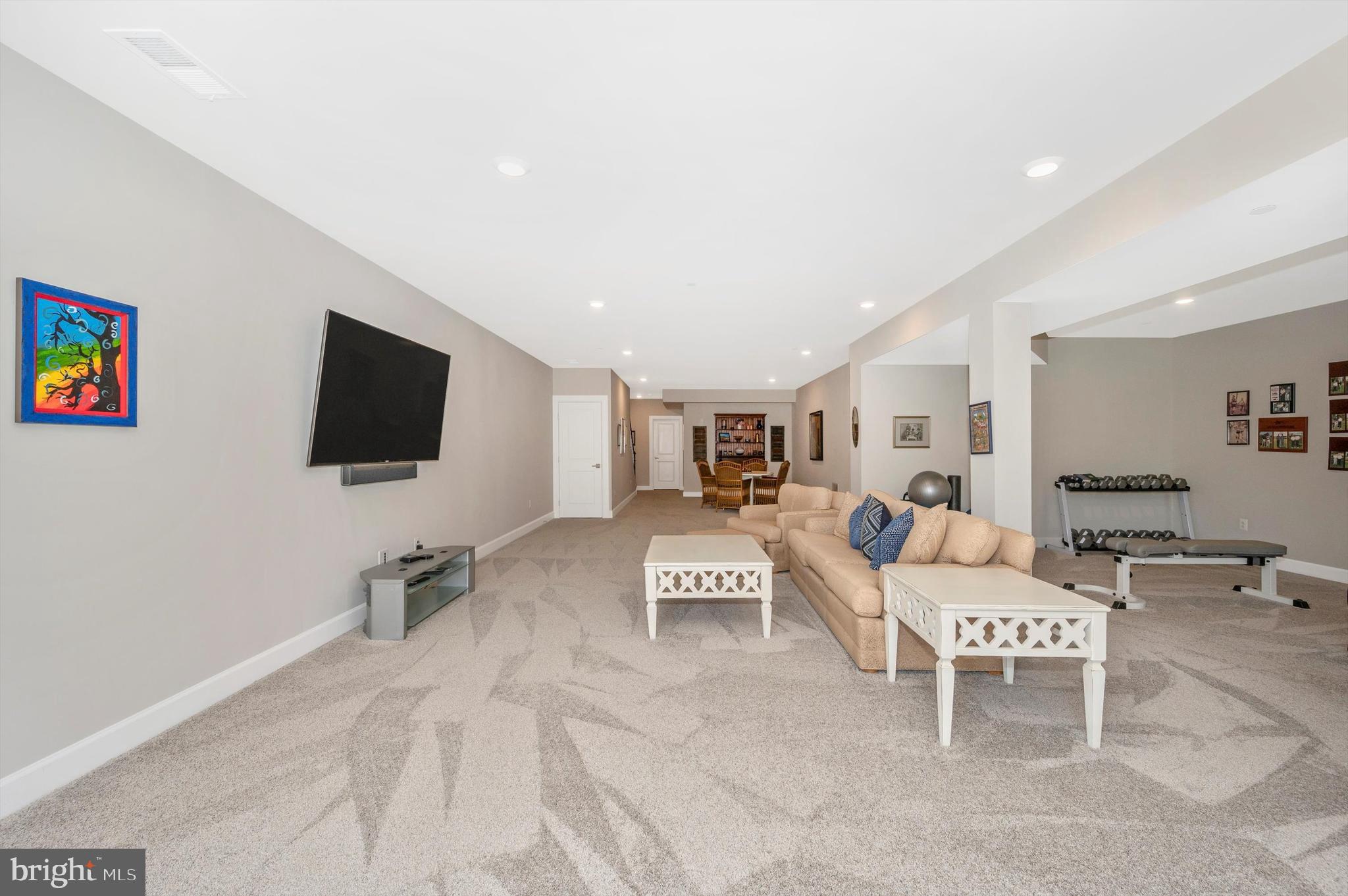 URBANA VILLAS - Residential