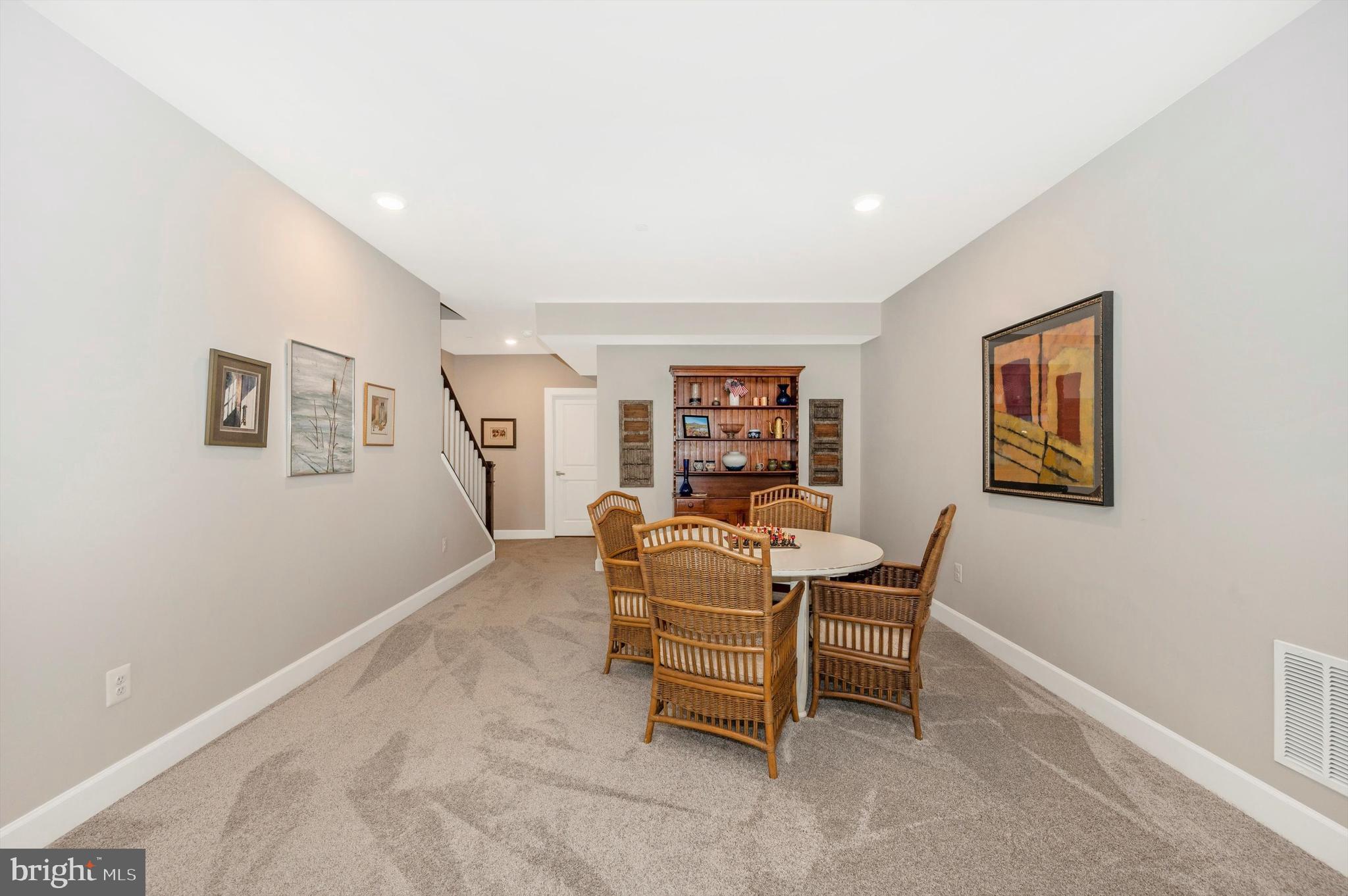 URBANA VILLAS - Residential