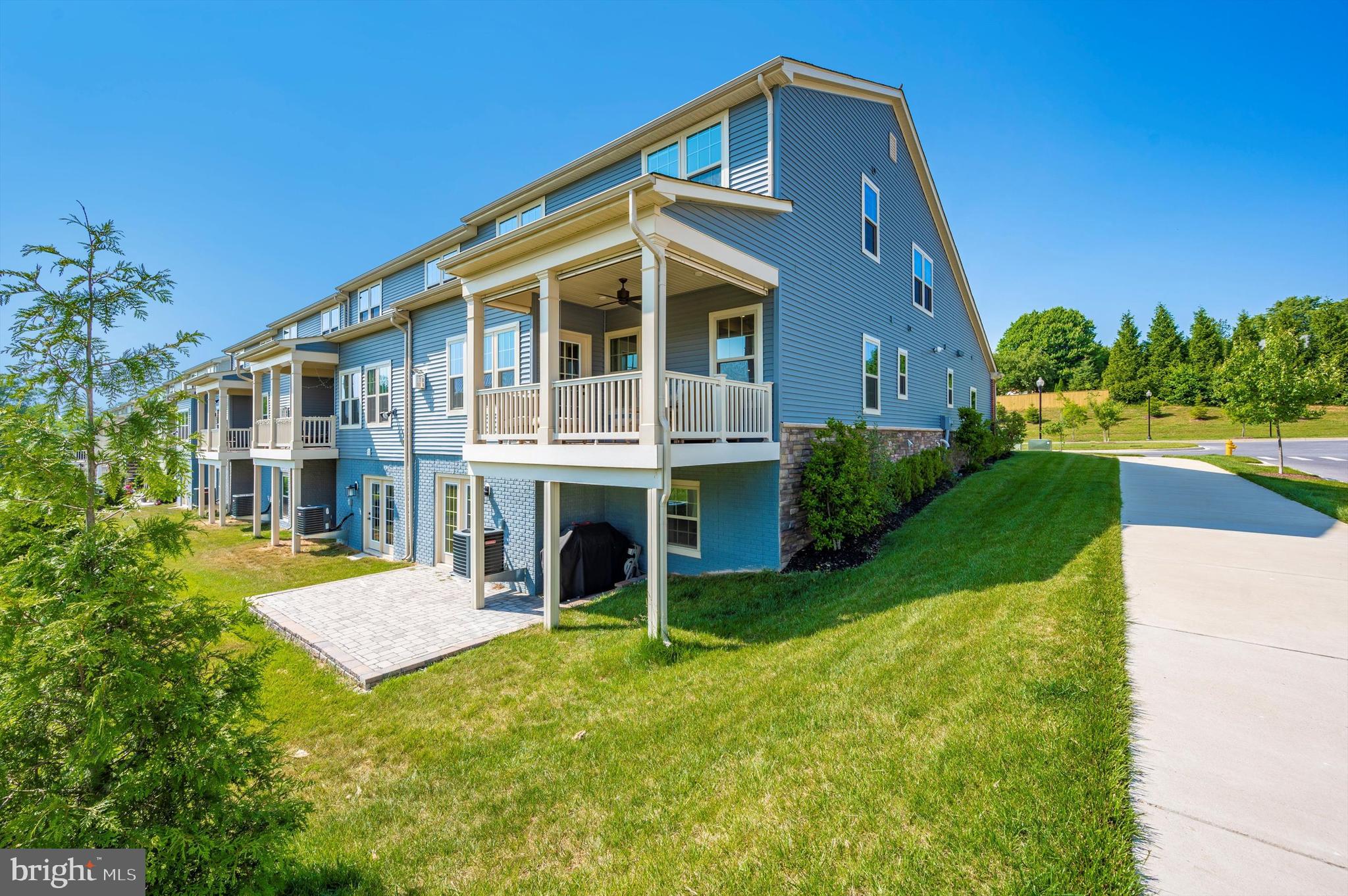 URBANA VILLAS - Residential