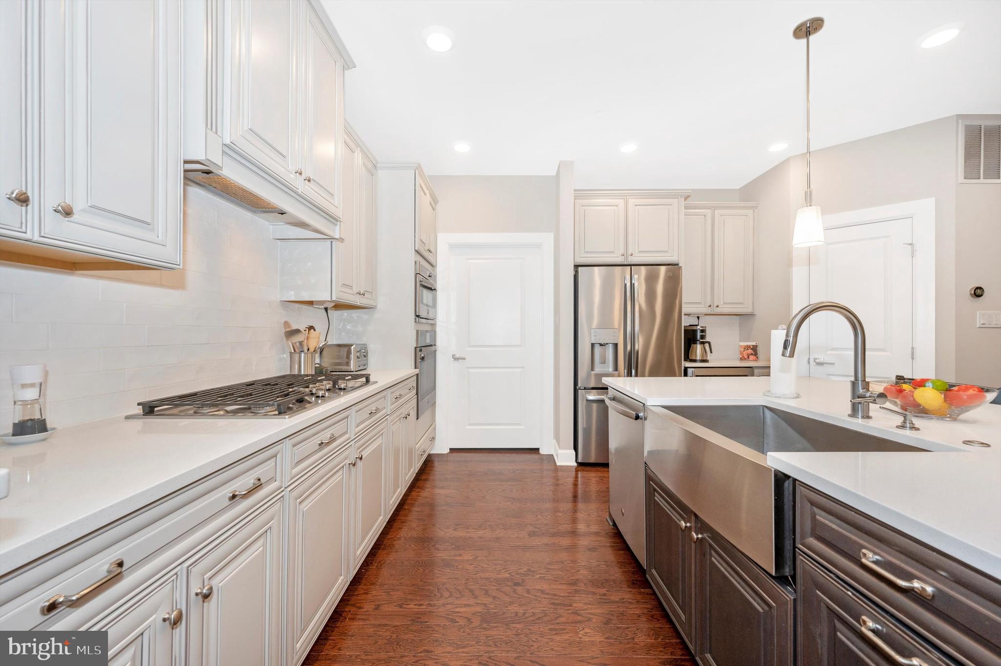 URBANA VILLAS - Residential