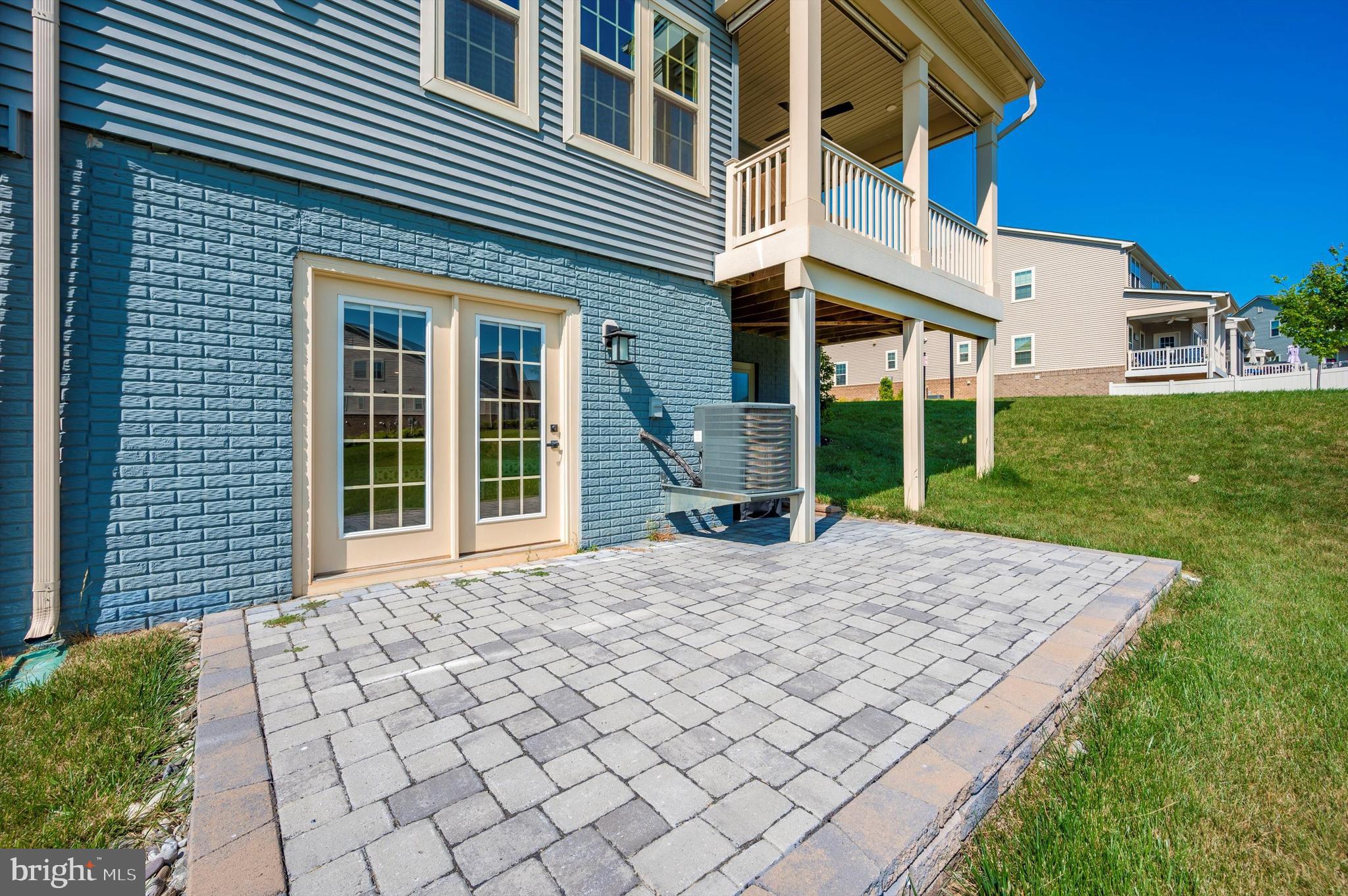 URBANA VILLAS - Residential