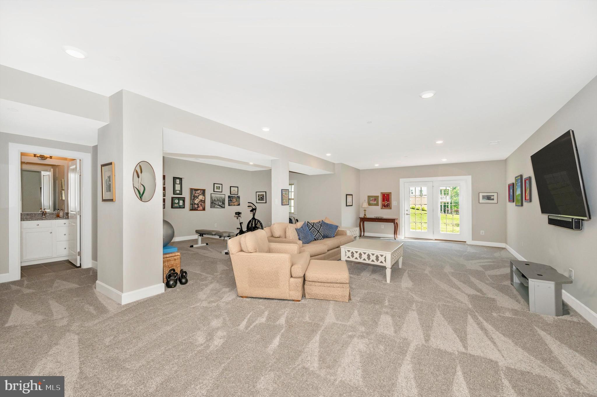 URBANA VILLAS - Residential