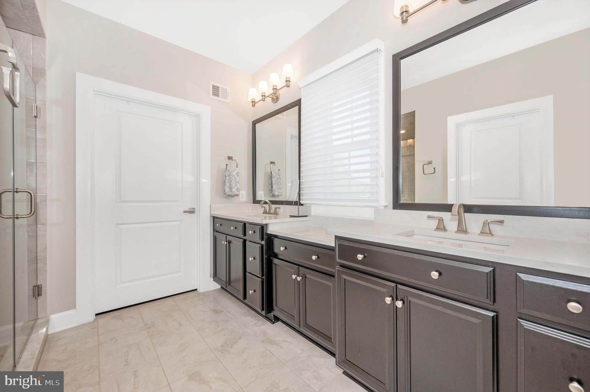 URBANA VILLAS - Residential