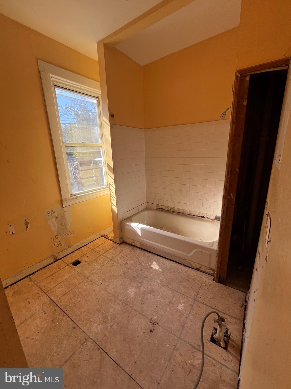 EAST BALTIMORE MIDWAY - Residential