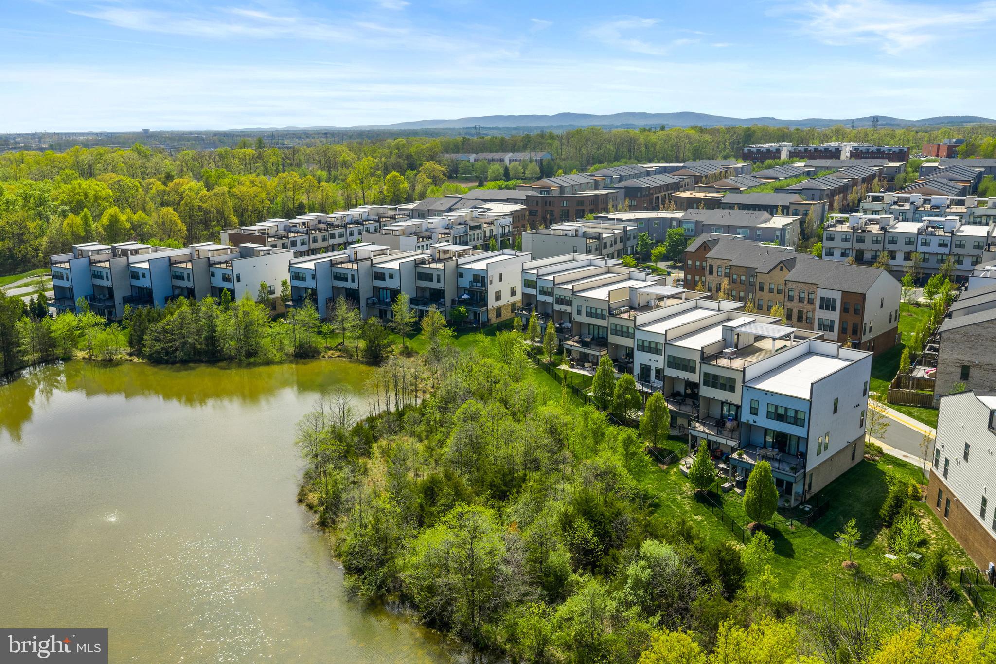 23070 SULLIVANS COVE