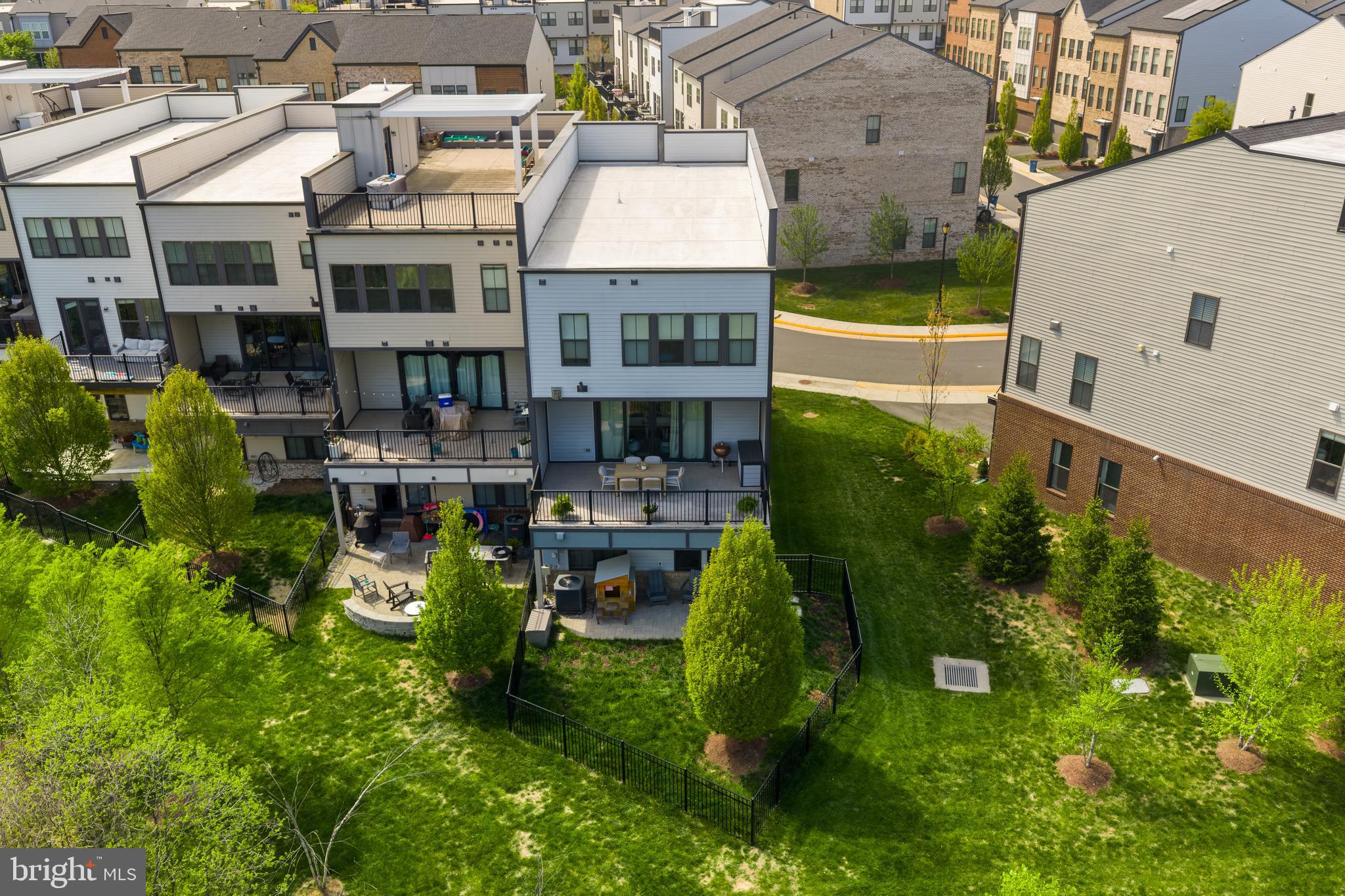 23070 SULLIVANS COVE