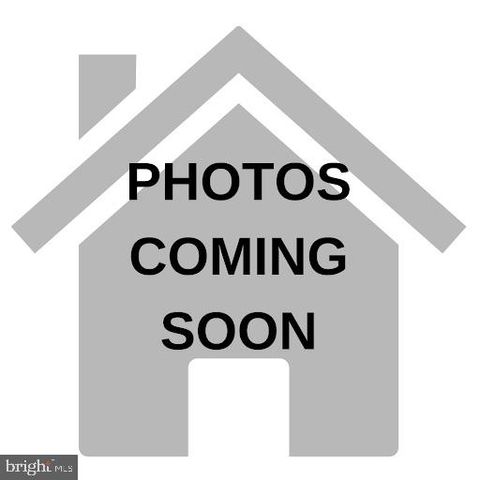 Homes For Sale - 124 Nandina Place<br/> LAKE FREDERICK, VA 22630