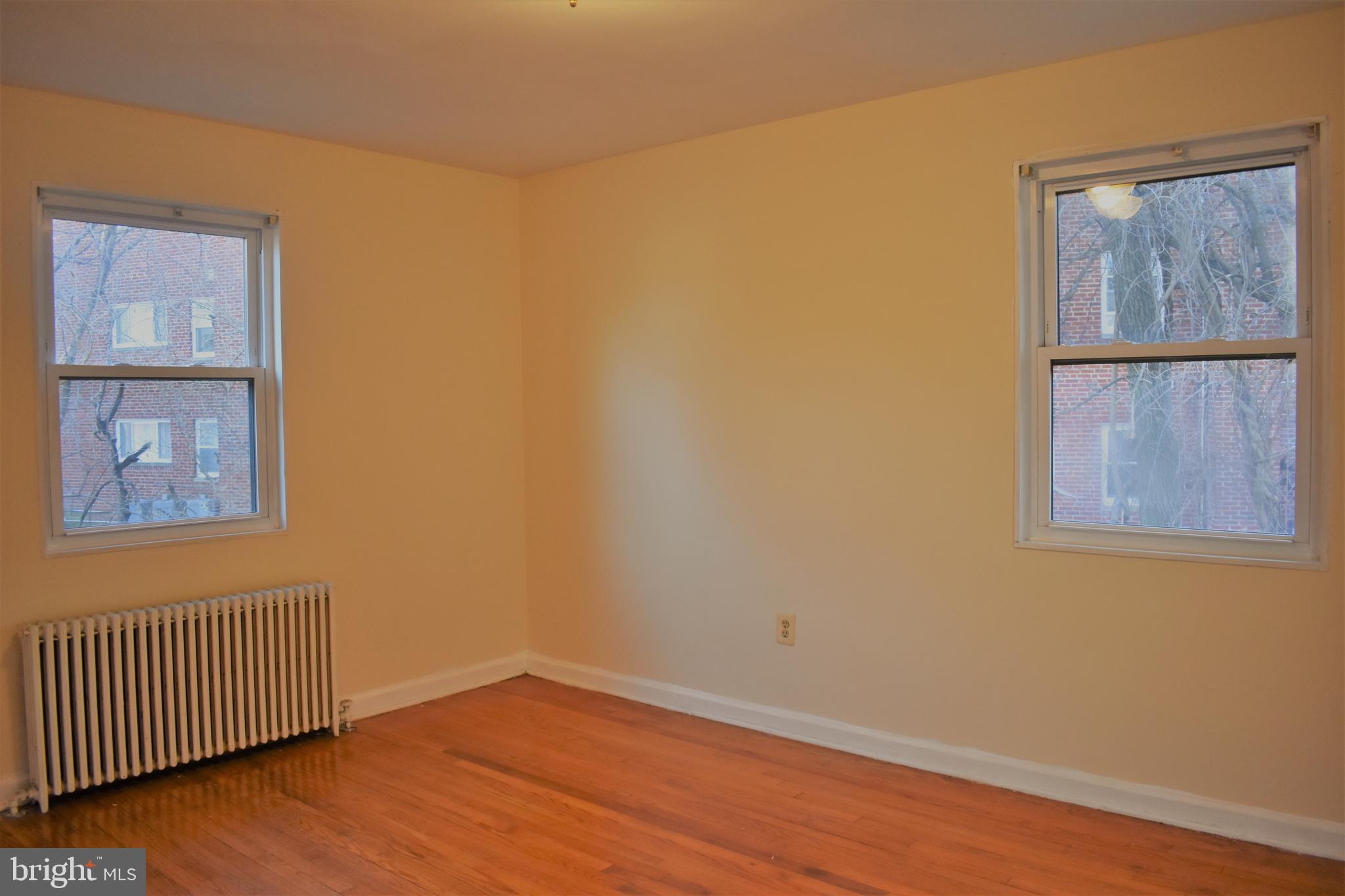 FOREST HILLS - Residential Lease