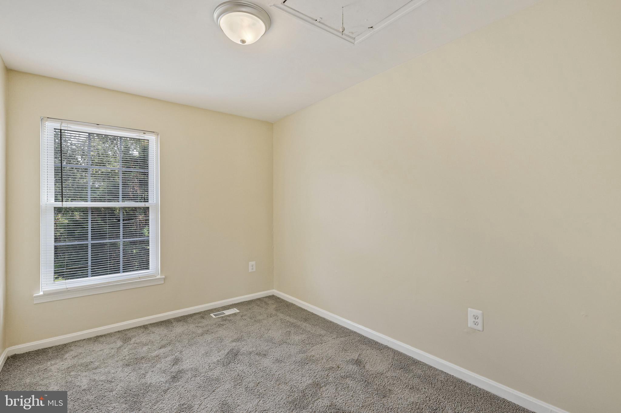 SATYR WOODS - Residential Lease