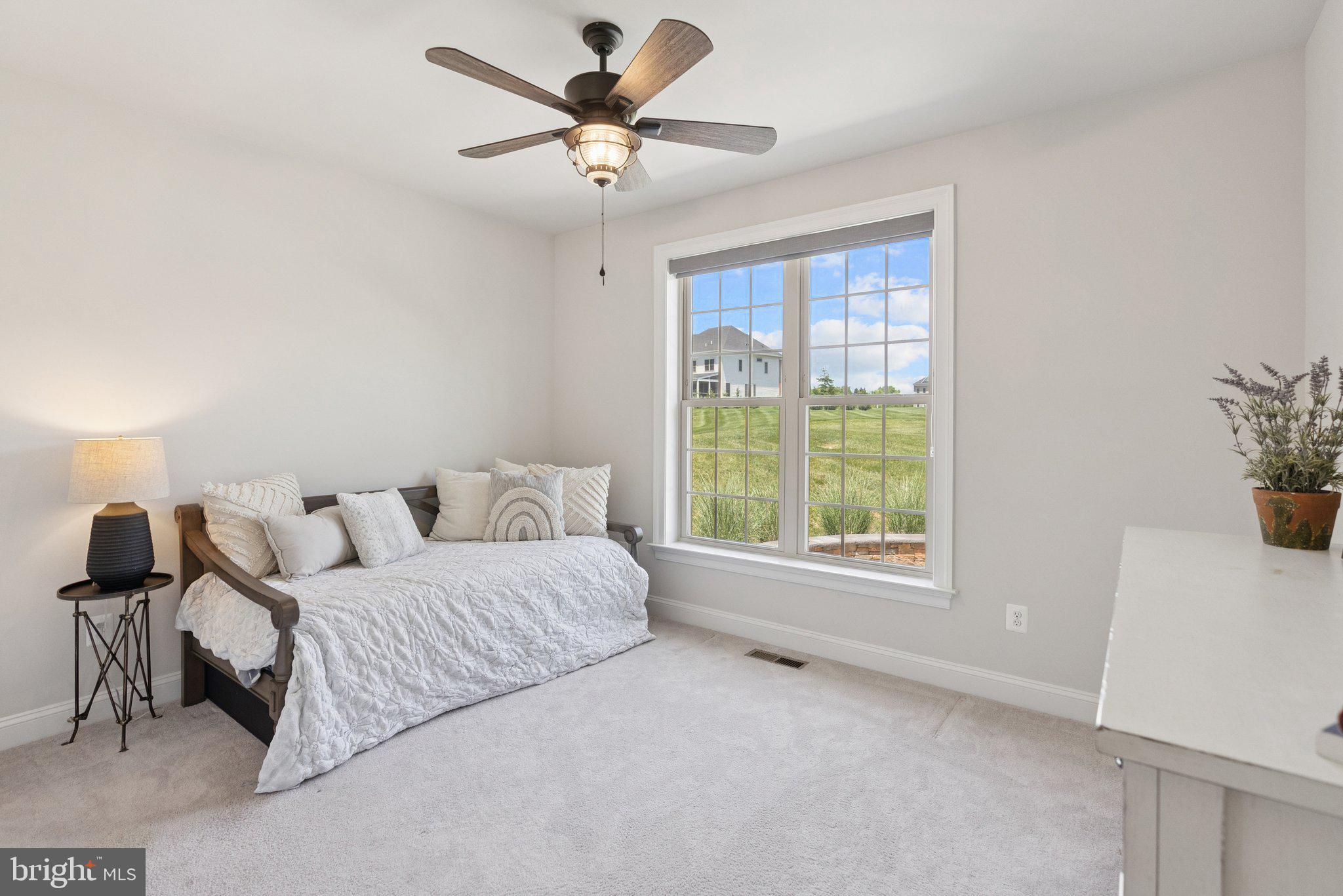 LAYTONSVILLE TOWN - Residential