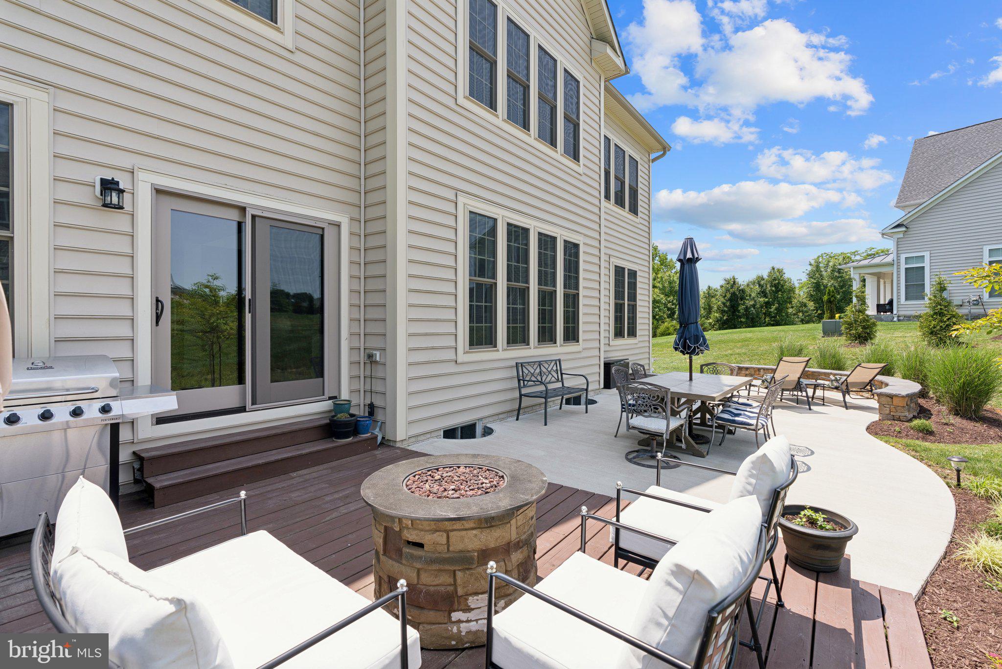 LAYTONSVILLE TOWN - Residential