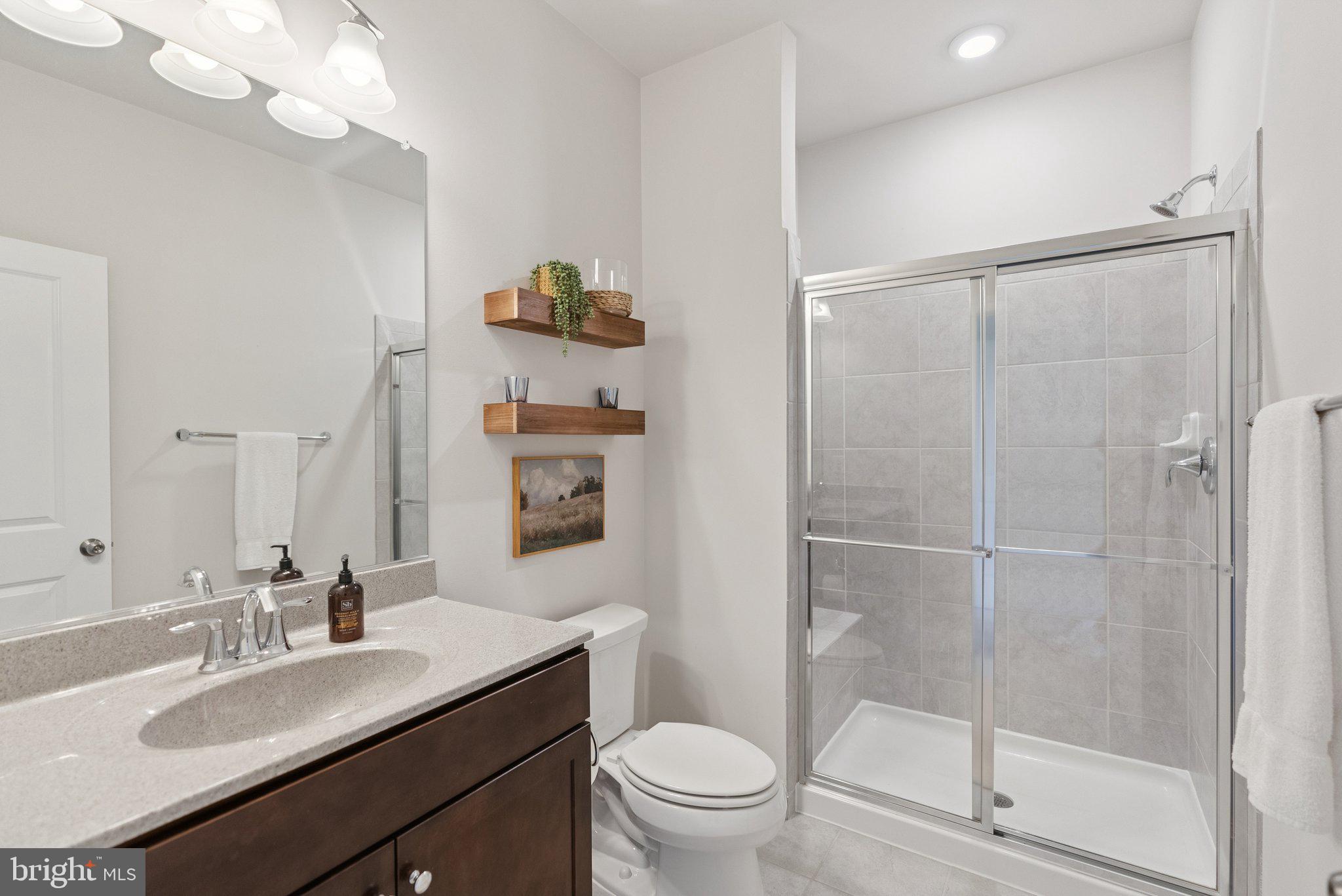 LAYTONSVILLE TOWN - Residential