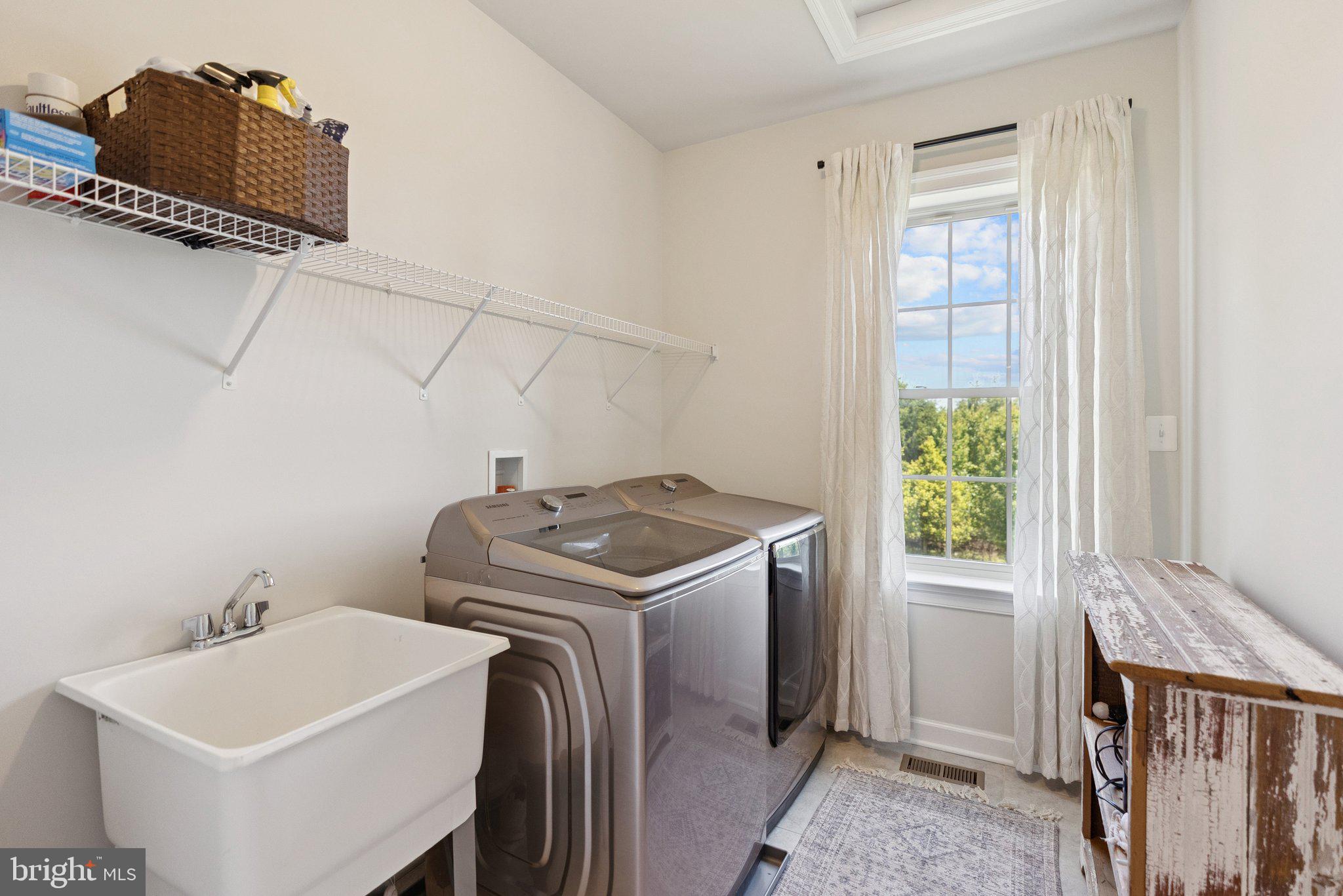 LAYTONSVILLE TOWN - Residential