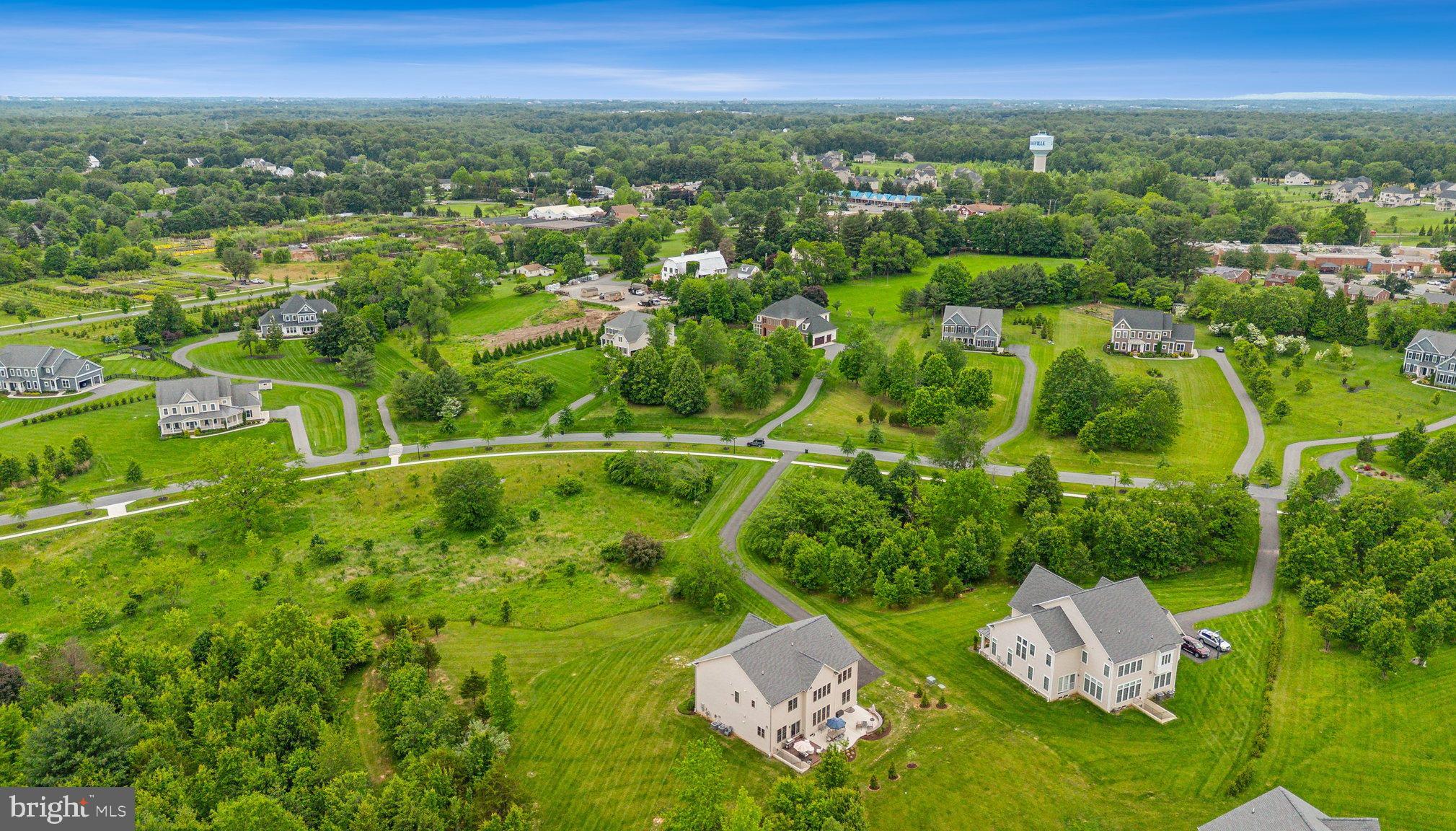 LAYTONSVILLE TOWN - Residential