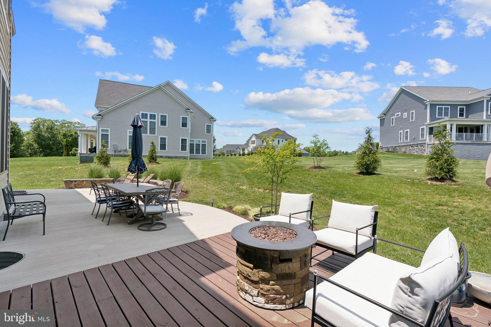 LAYTONSVILLE TOWN - Residential