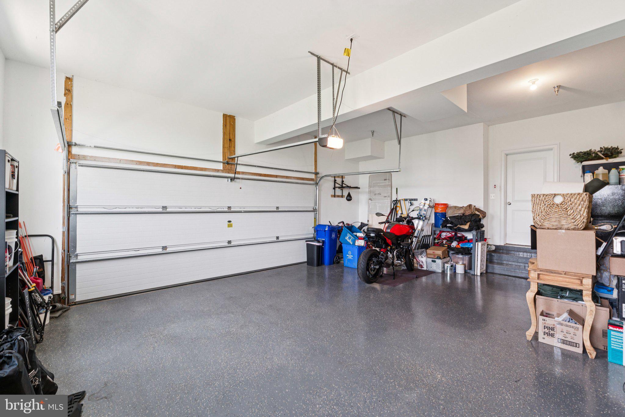 LAYTONSVILLE TOWN - Residential