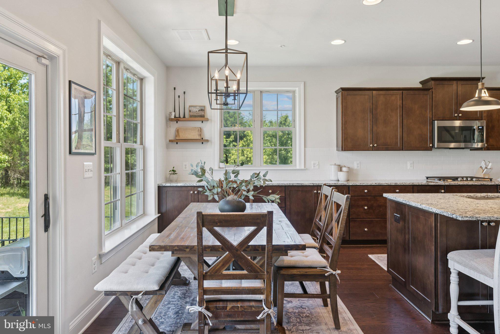 LAYTONSVILLE TOWN - Residential