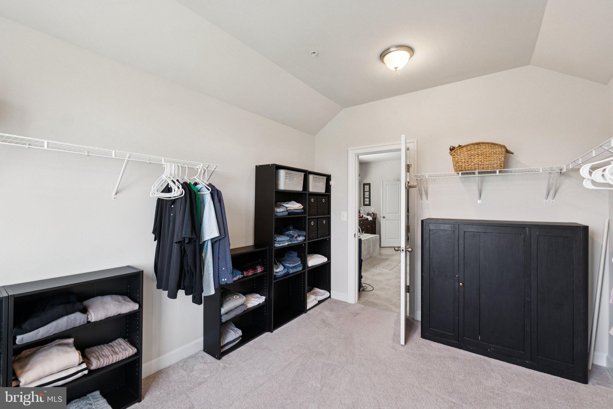 LAYTONSVILLE TOWN - Residential