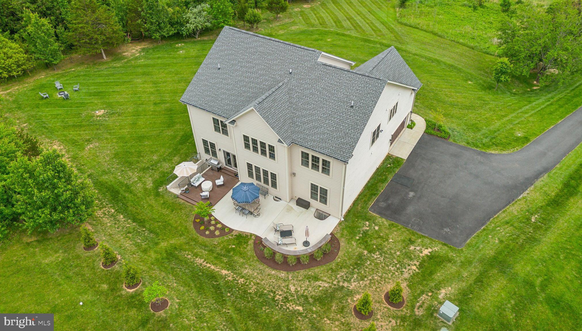 LAYTONSVILLE TOWN - Residential