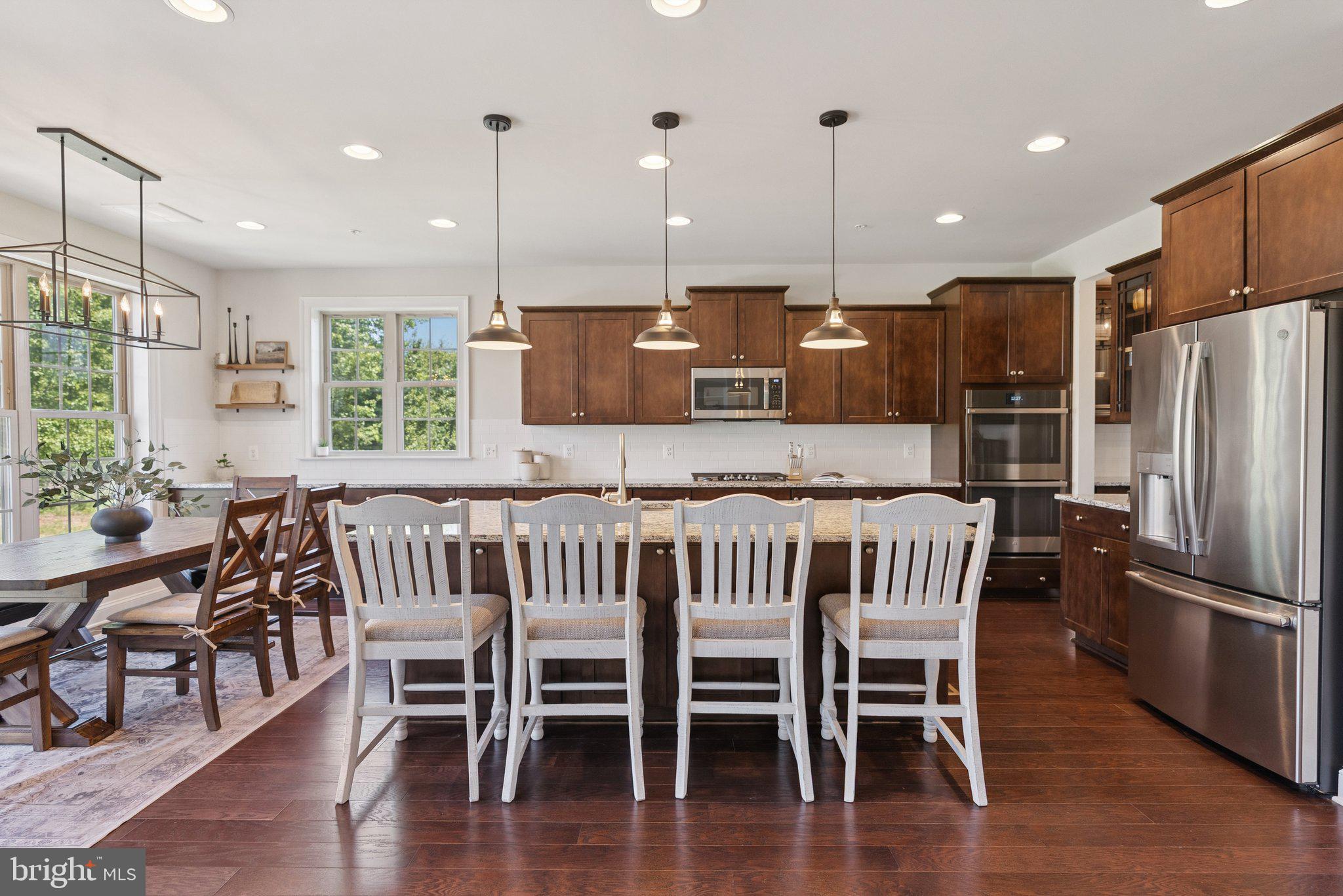 LAYTONSVILLE TOWN - Residential