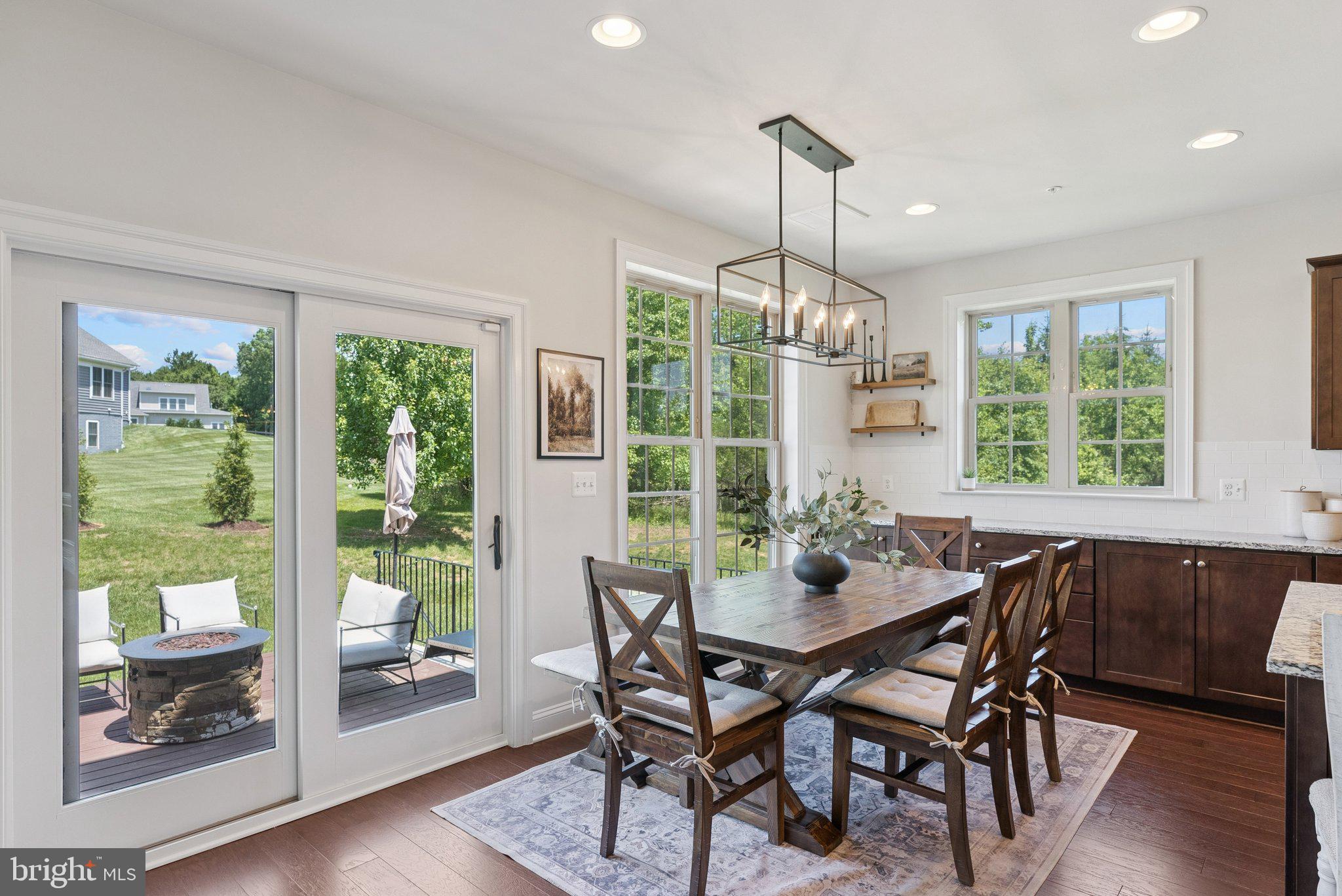 LAYTONSVILLE TOWN - Residential