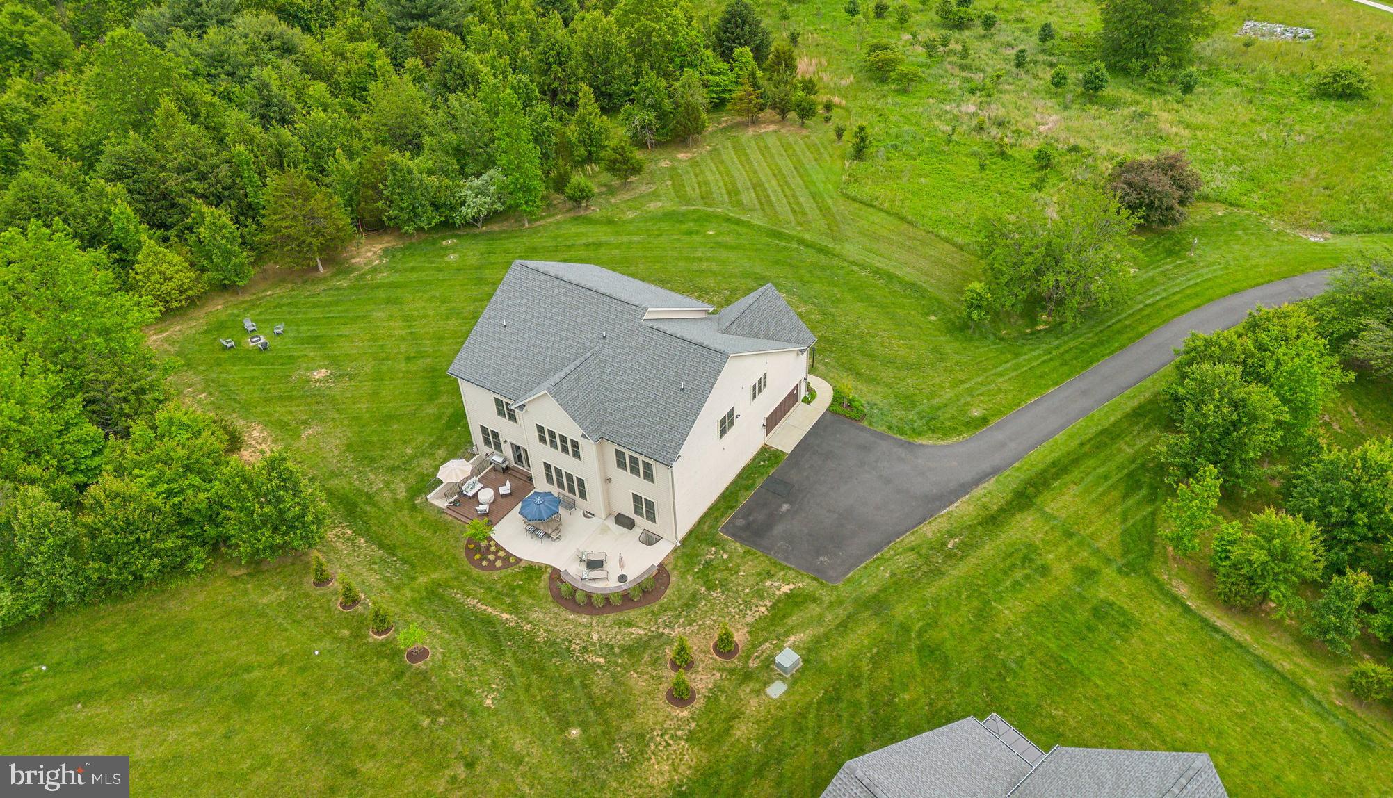 LAYTONSVILLE TOWN - Residential