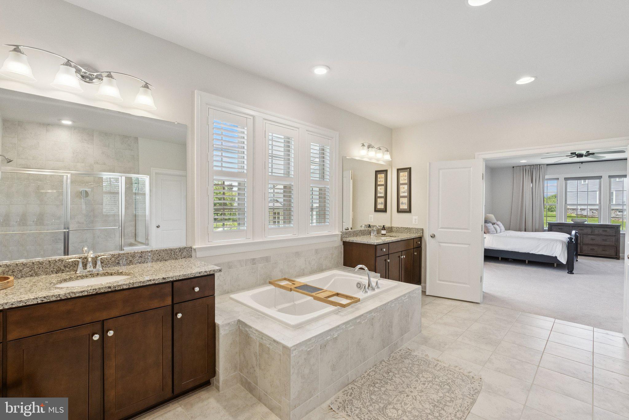 LAYTONSVILLE TOWN - Residential