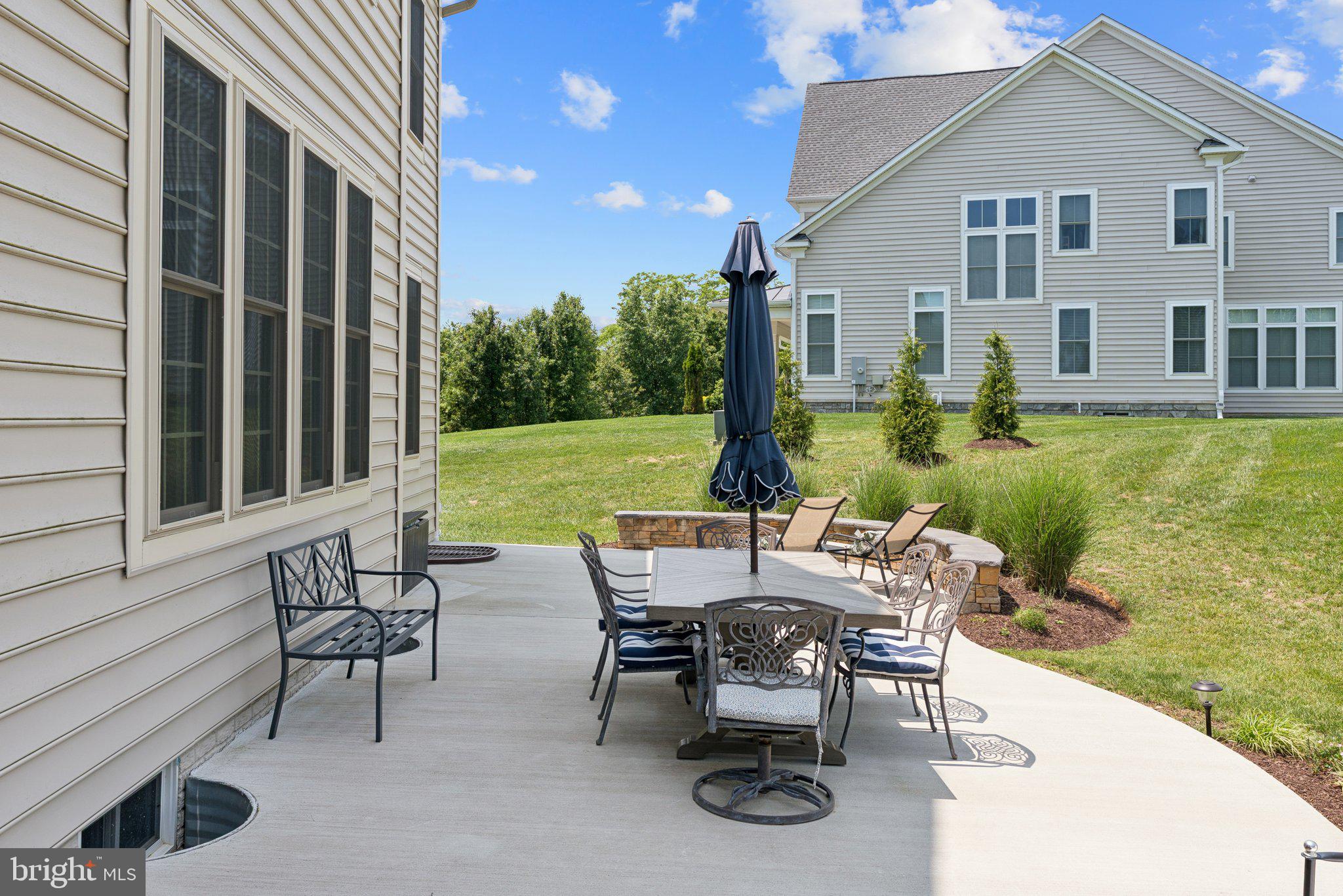 LAYTONSVILLE TOWN - Residential