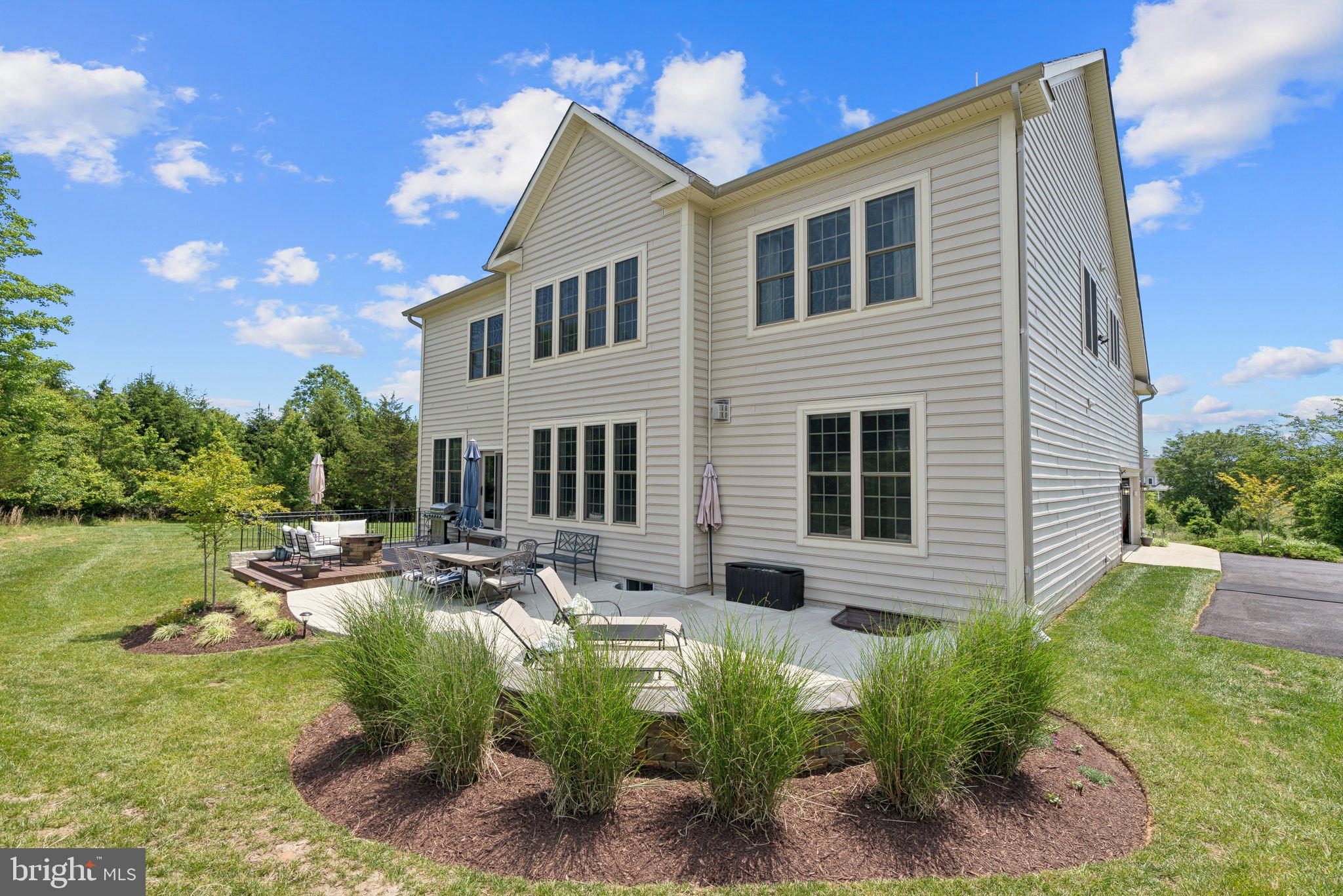 LAYTONSVILLE TOWN - Residential