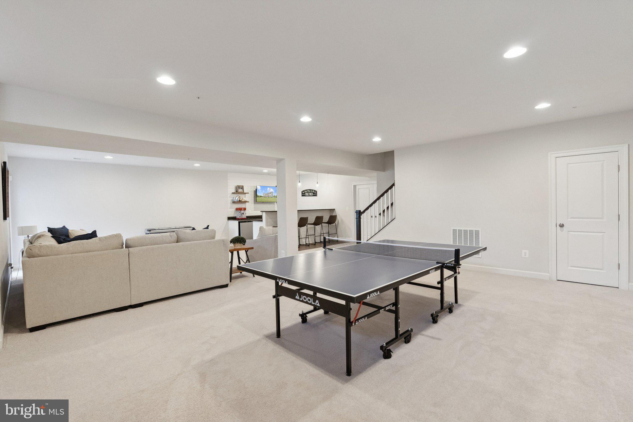 LAYTONSVILLE TOWN - Residential