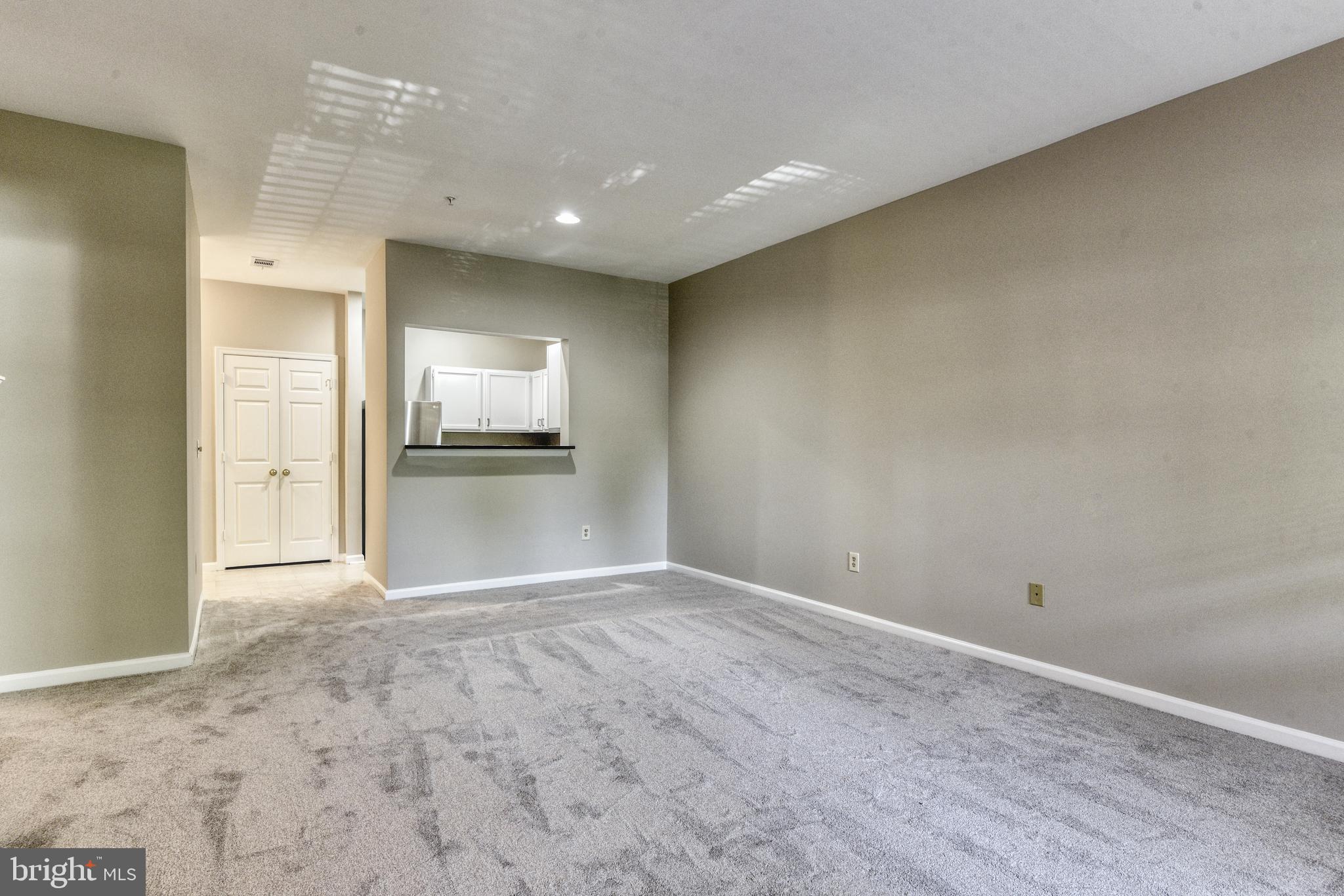 OAK PARK CONDO - Residential