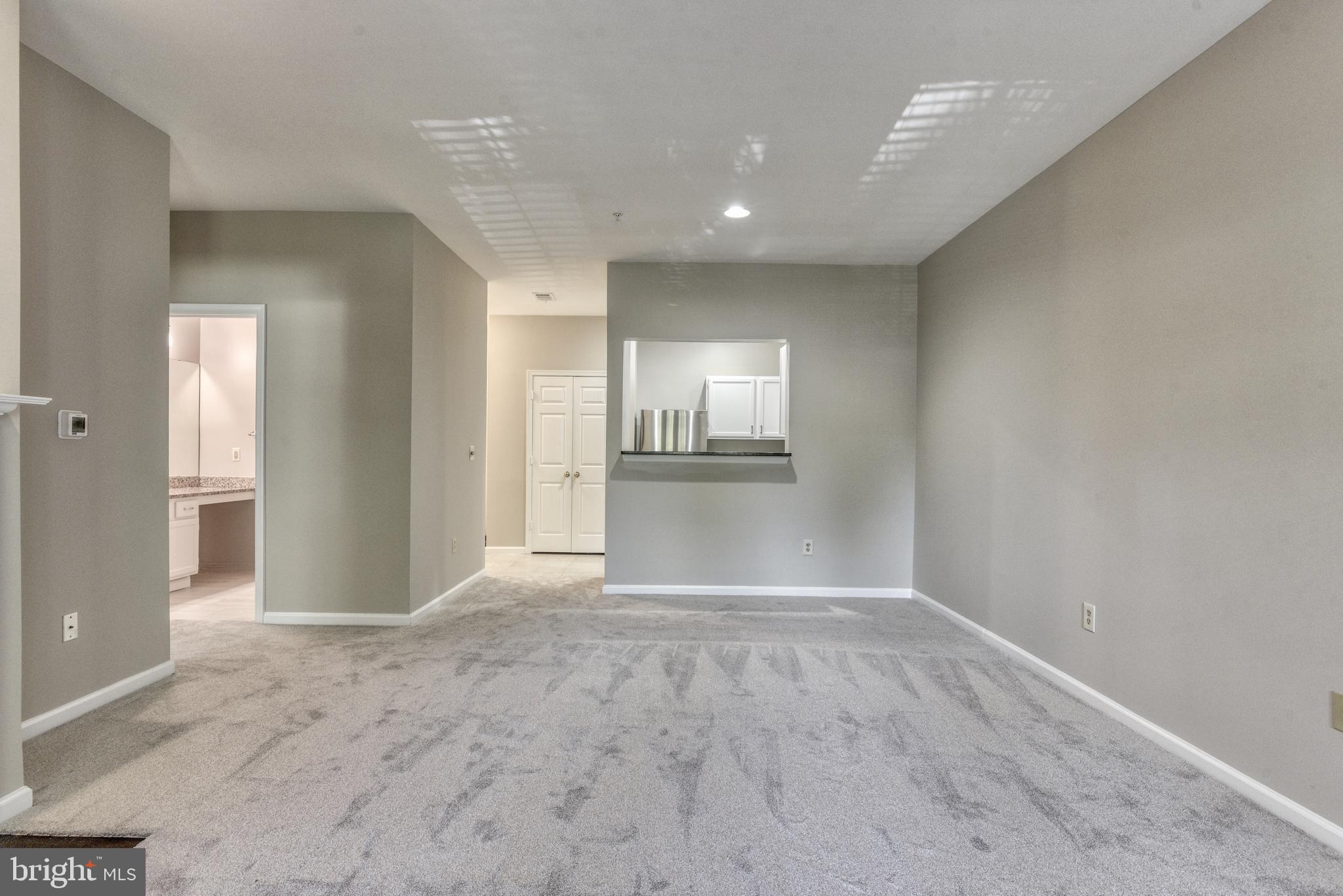 OAK PARK CONDO - Residential