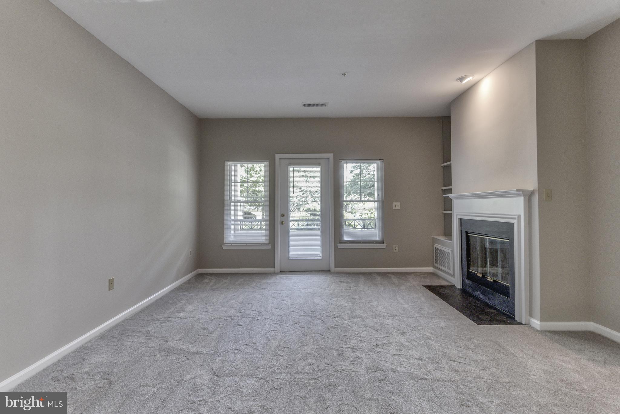 OAK PARK CONDO - Residential