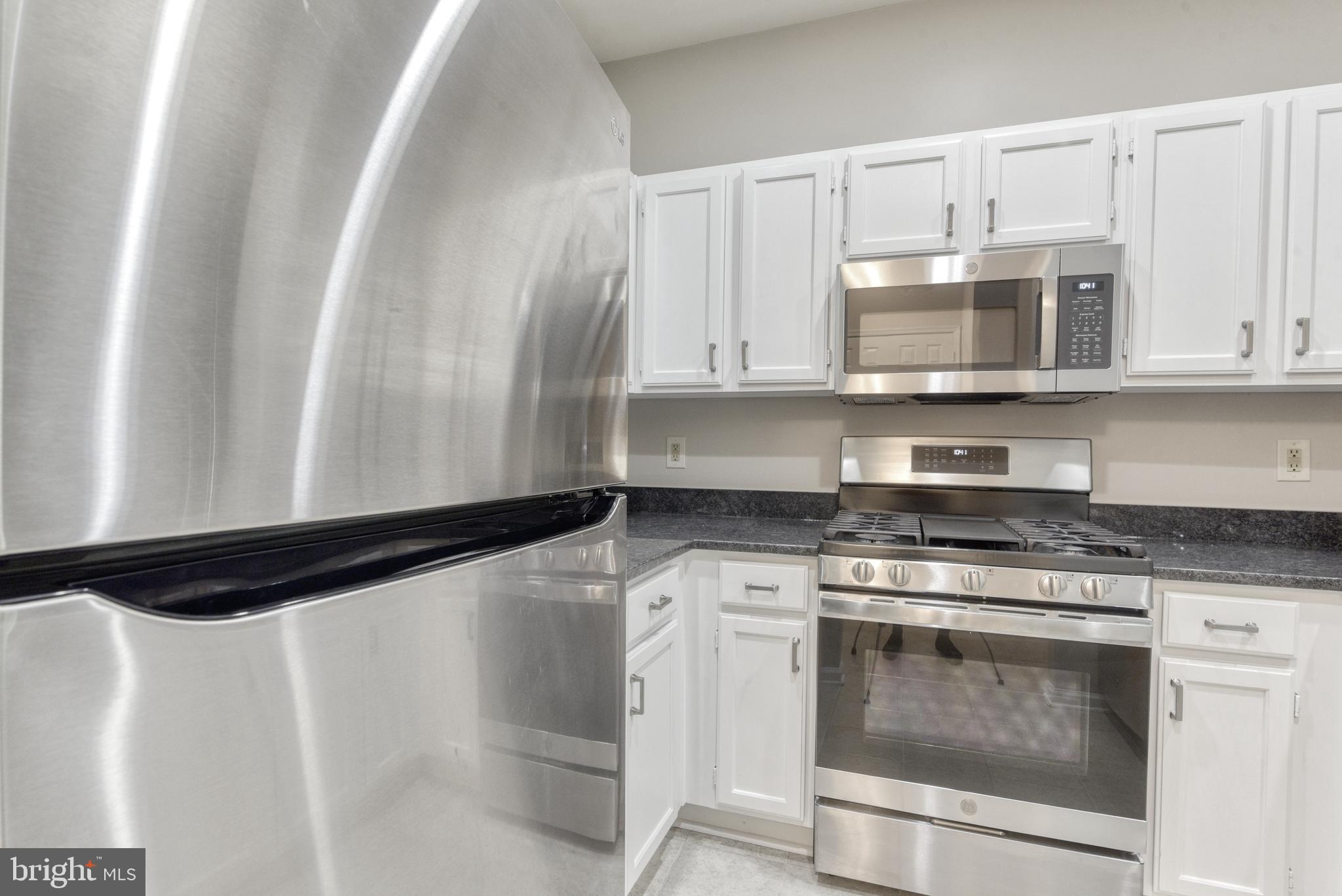 OAK PARK CONDO - Residential