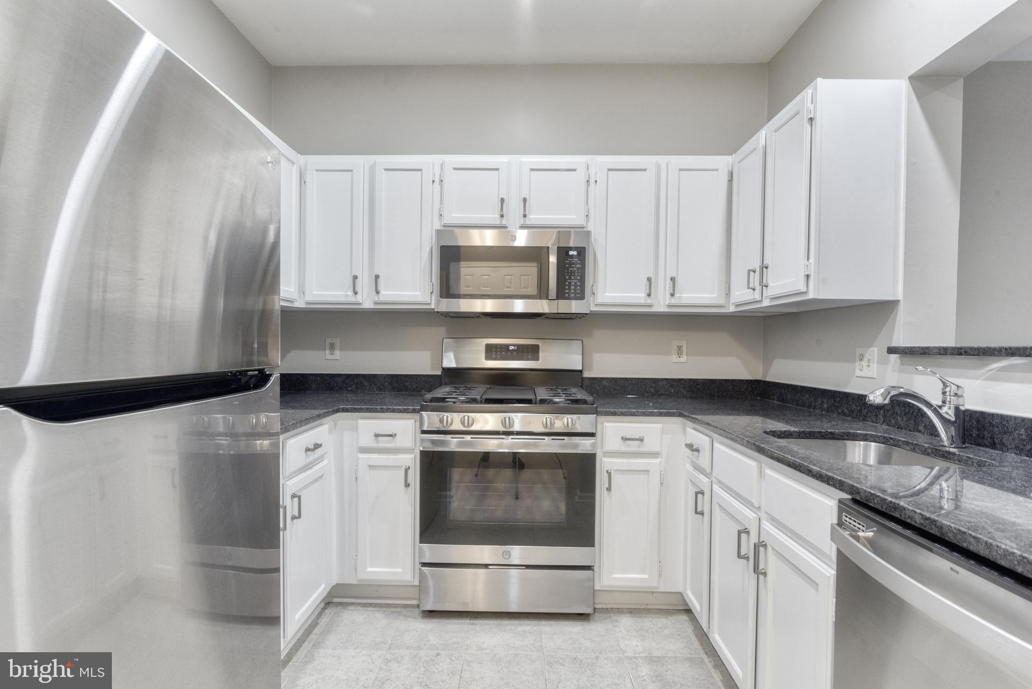 OAK PARK CONDO - Residential