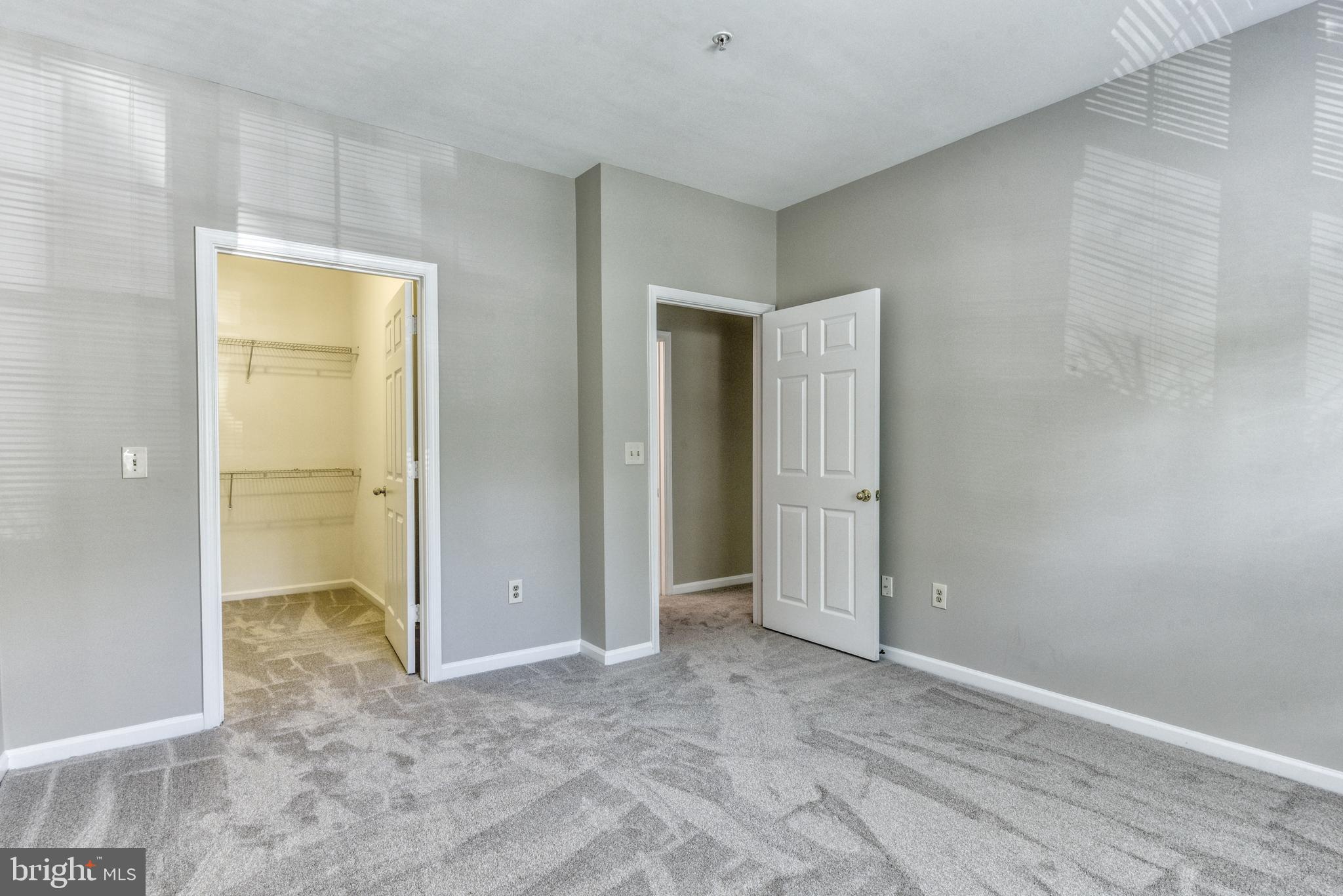 OAK PARK CONDO - Residential