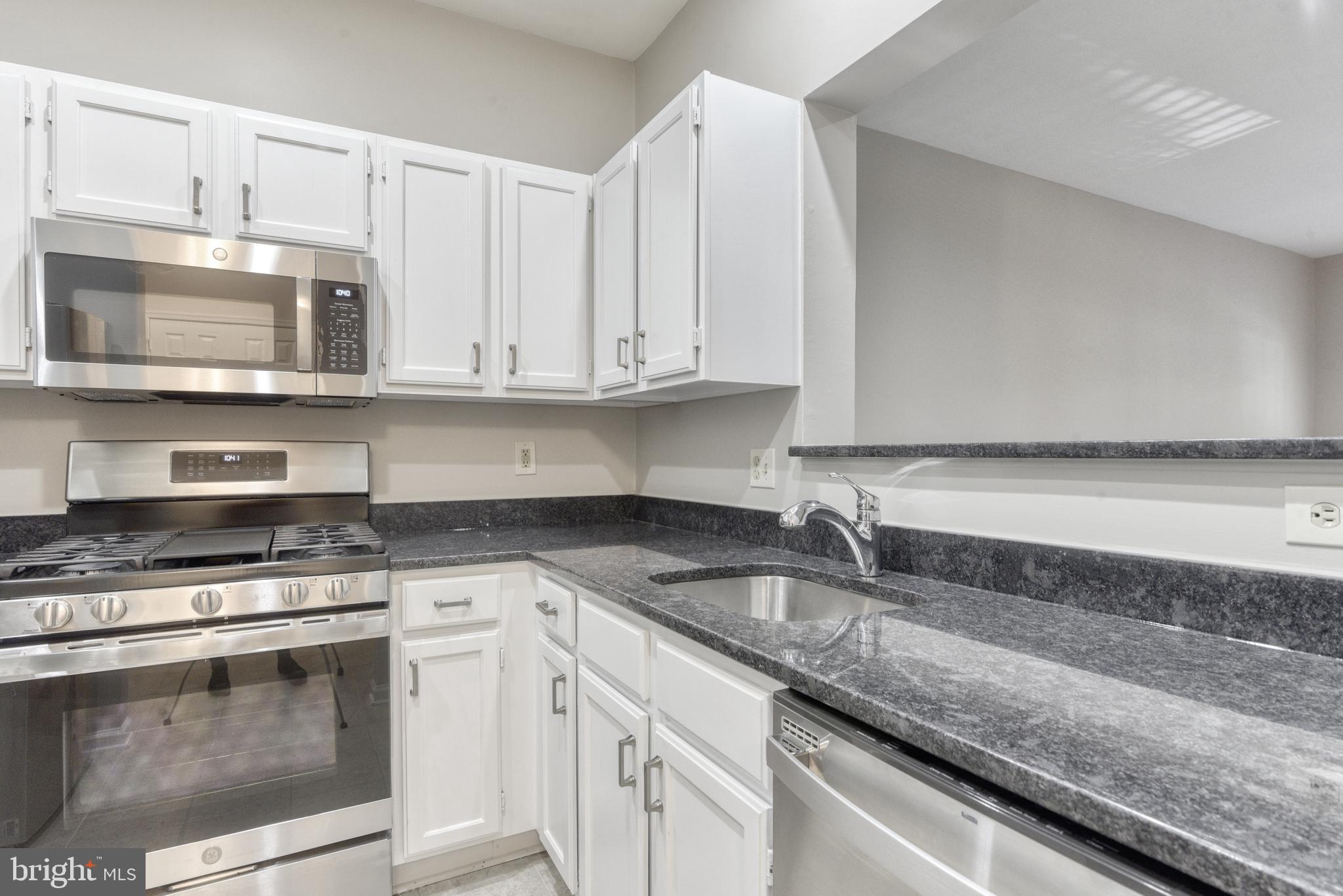 OAK PARK CONDO - Residential