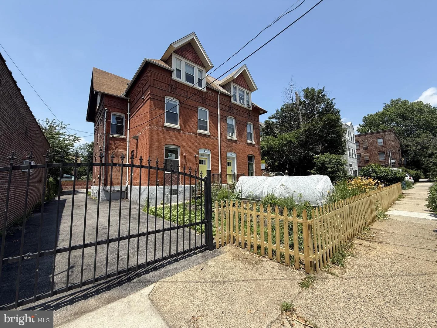 4813-15 Chester Avenue