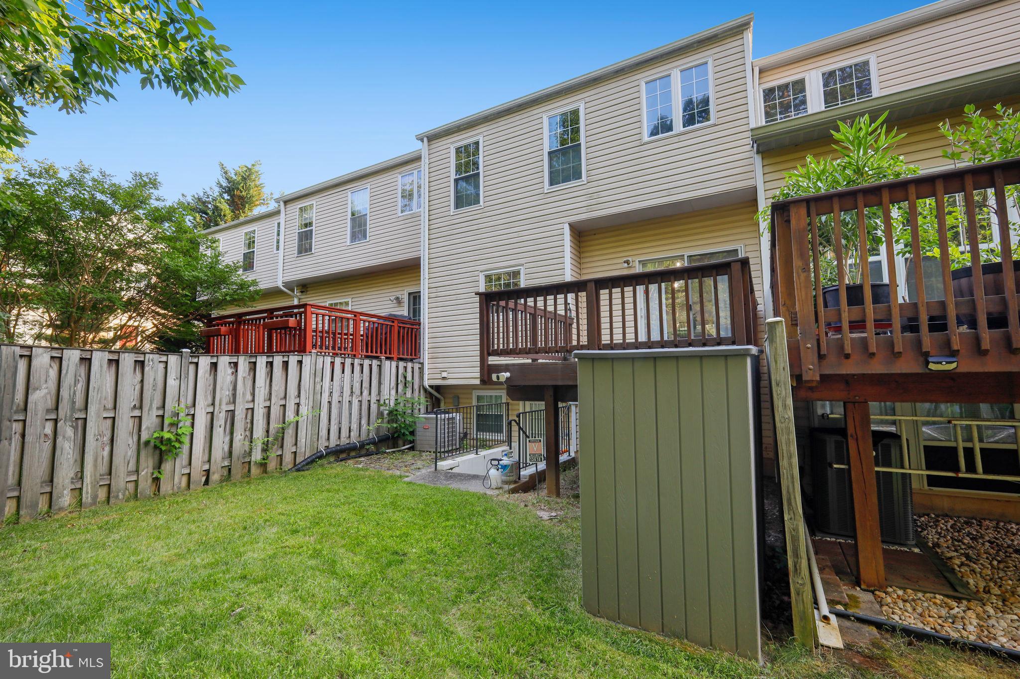 POTOMAC OAKS - Residential