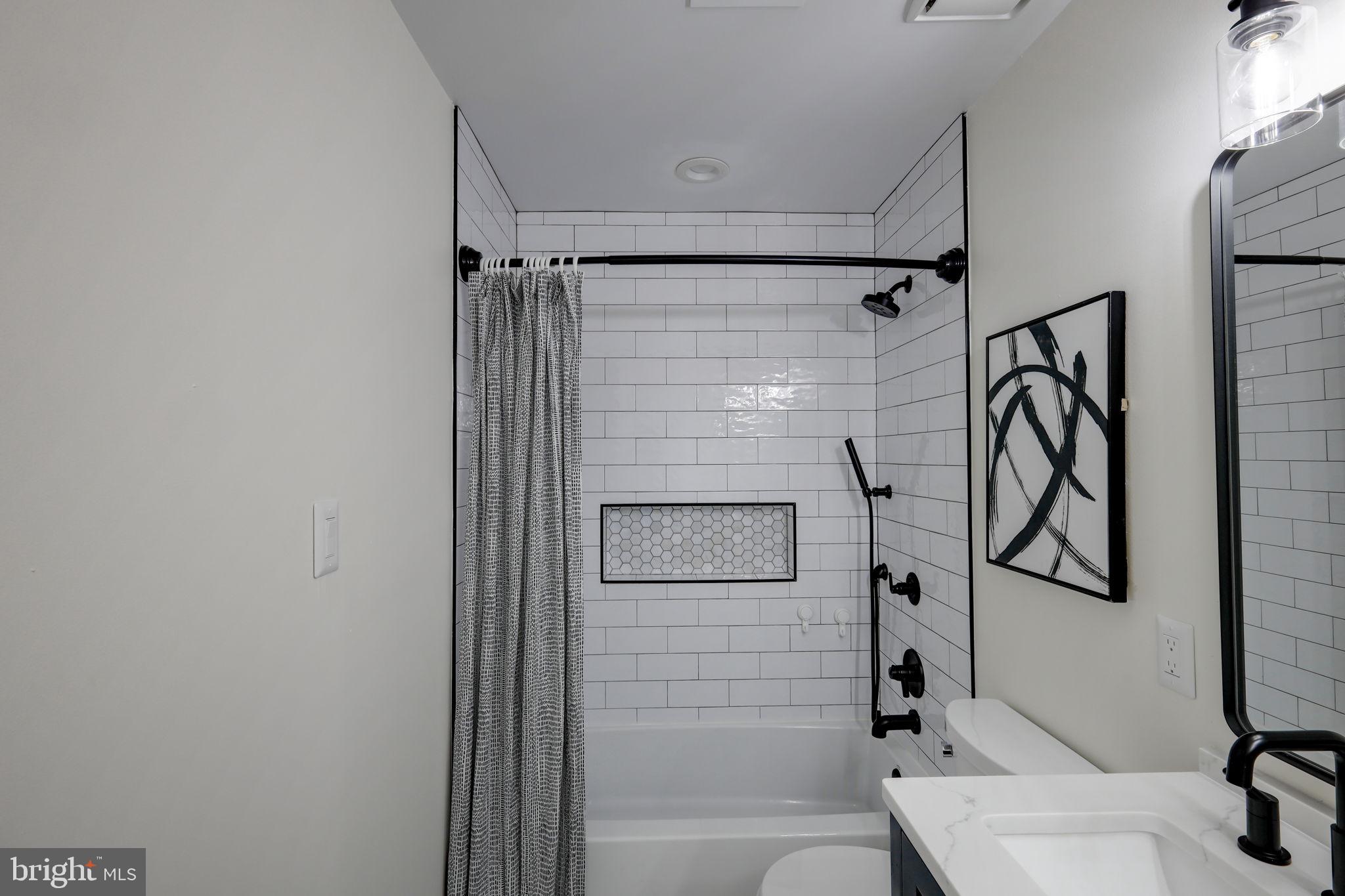 POTOMAC OAKS - Residential